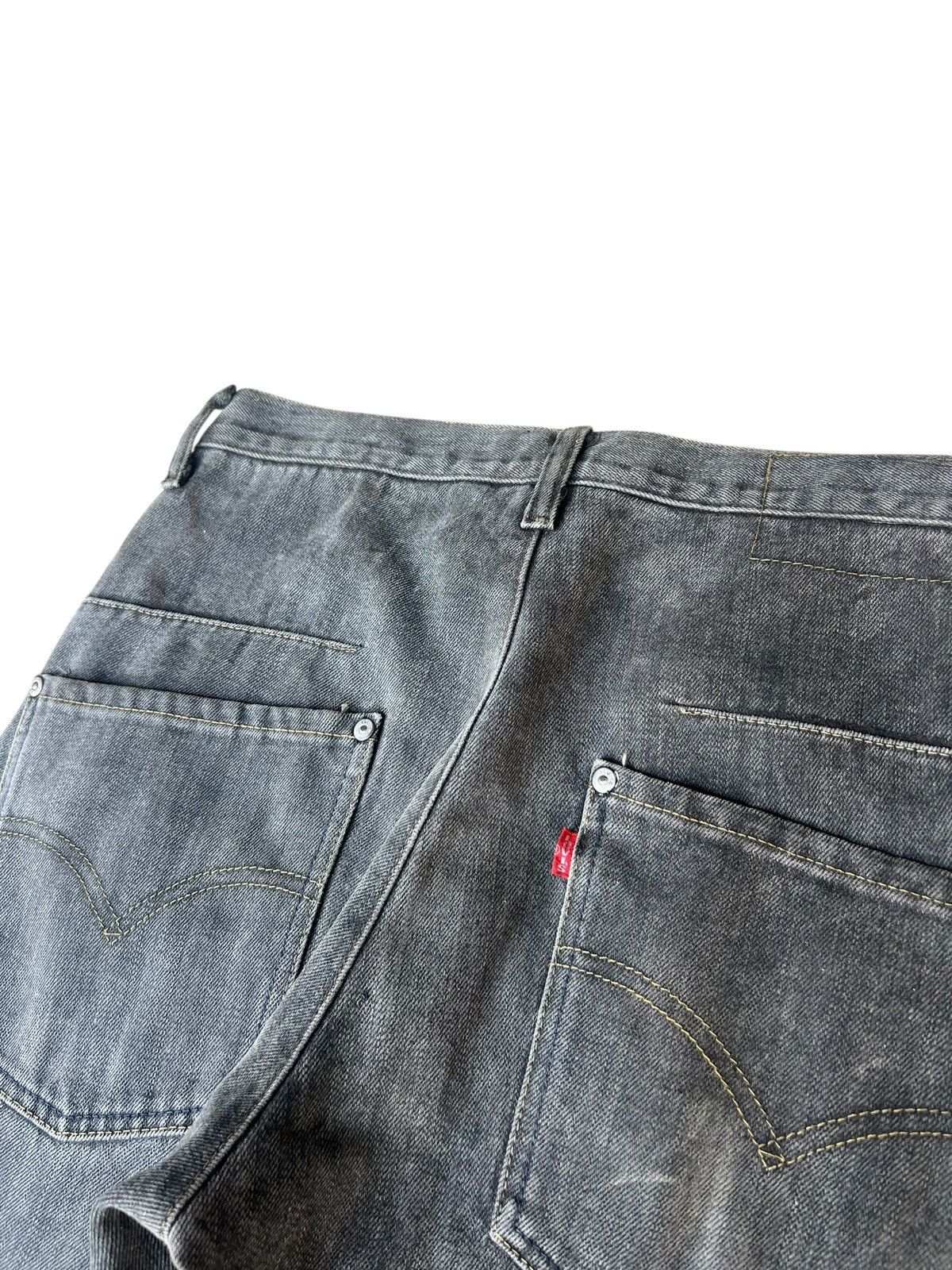 Levi's Vintage 2002 Levi’s Engineered Waxed Denim Regular Jeans Size US 32 / EU 48 - 19 Thumbnail