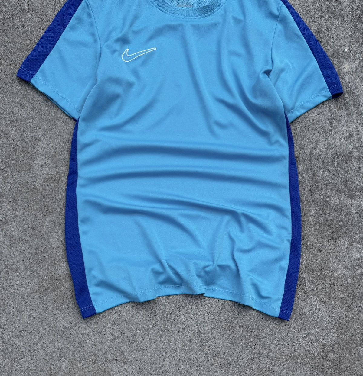Nike × Vintage Nike y2k streetwear sportswear t-shirt Size US S / EU 44-46 / 1 - 5 Thumbnail