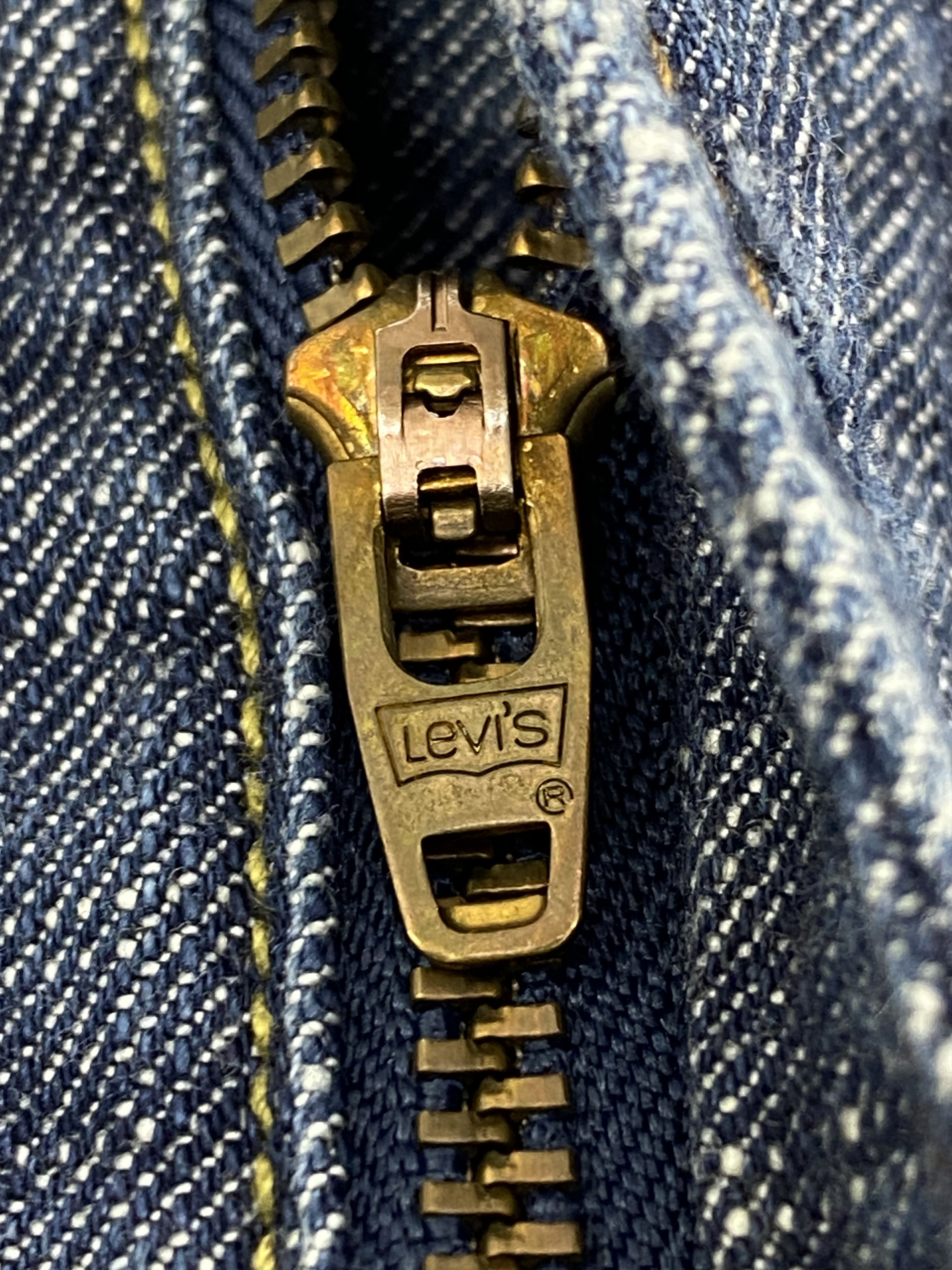 Levi's Vintage Levis 514 Slim Straight Blue Denim Jeans DP2343 Size US 37 - 10 Thumbnail
