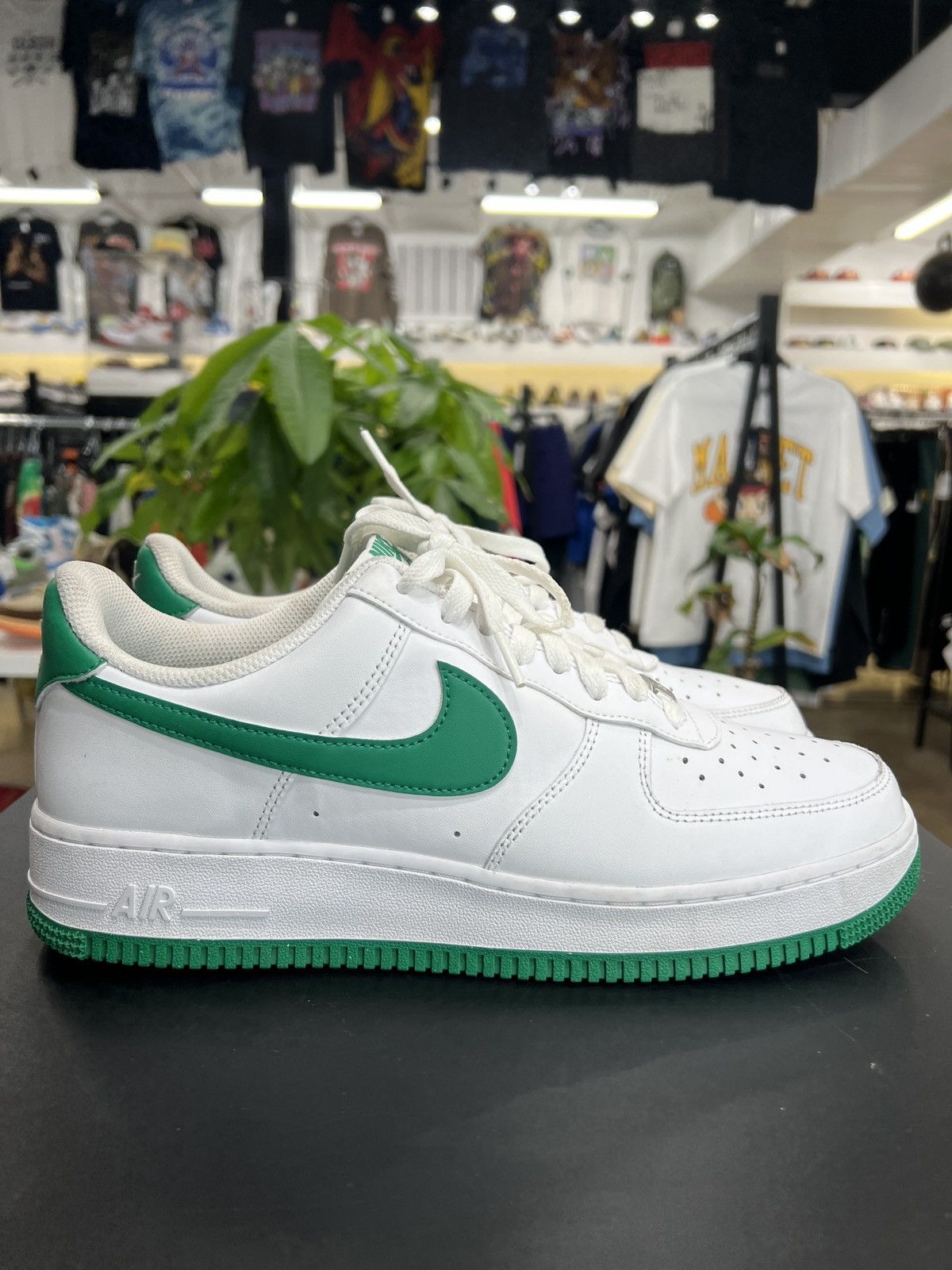 Nike Nike Air Force 1 ‘07 White Malachite Sz. 10 (2023) Size US 10 / EU 43 - 6 Thumbnail