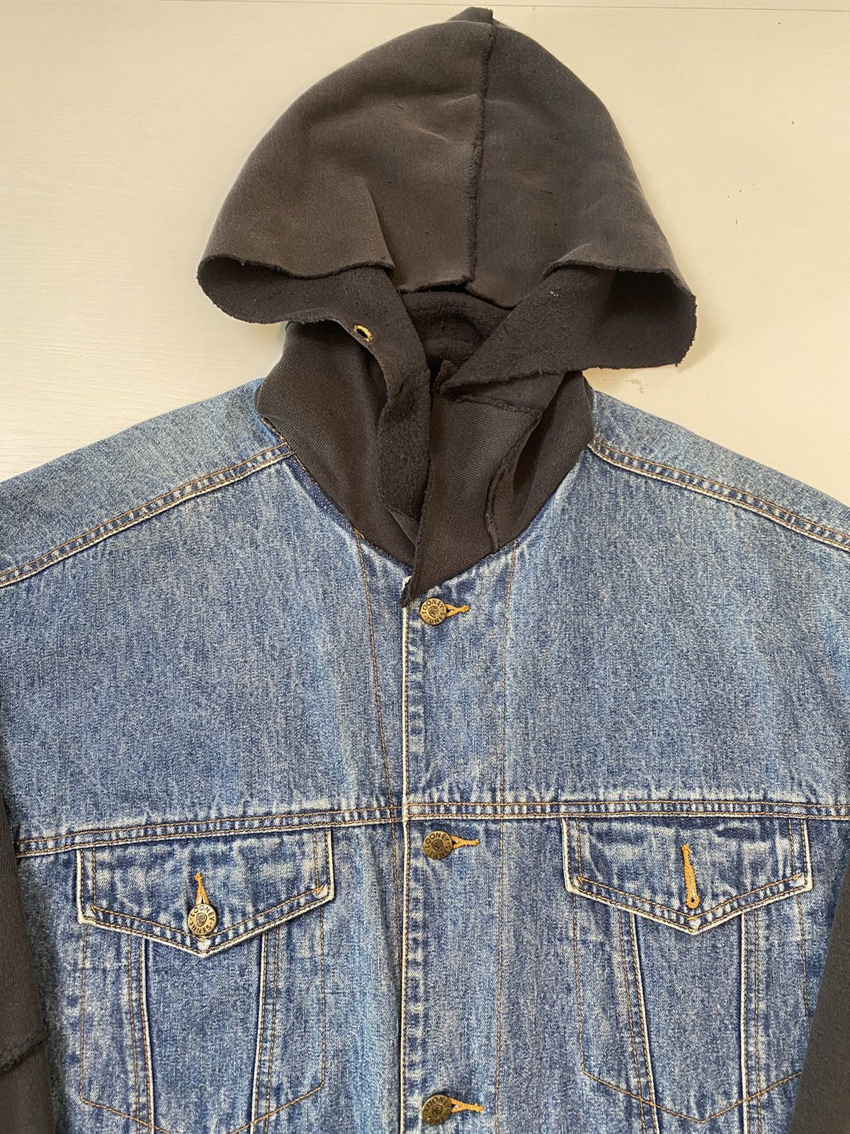 Other Looney Tones sweatshirt jacket, L, blue/black denim, used Size US L / EU 52-54 / 3 - 7 Thumbnail