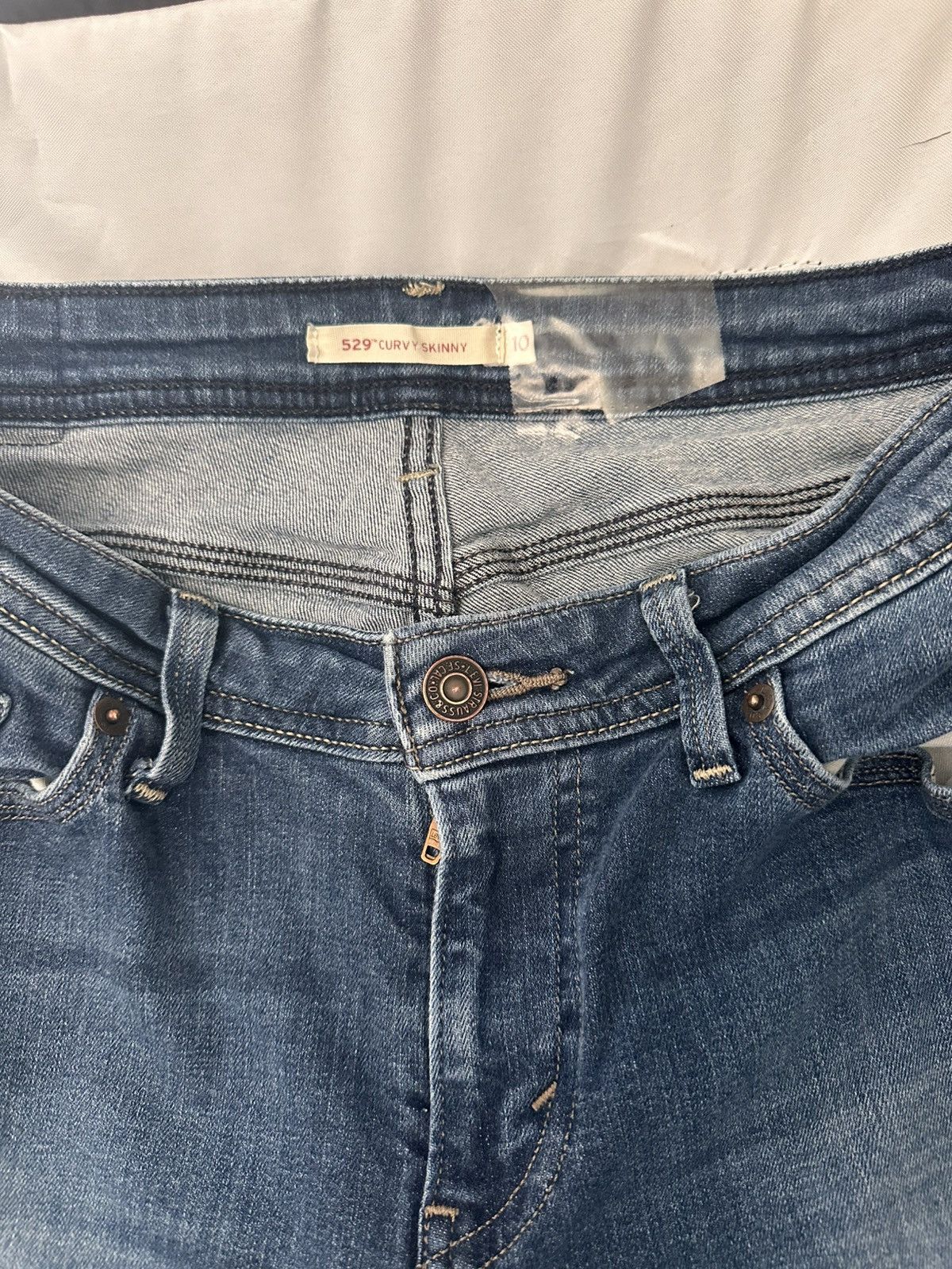 Levi's Levis curvy women’s skinny jeans Size 32" / US 10 / IT 46 - 1 Thumbnail