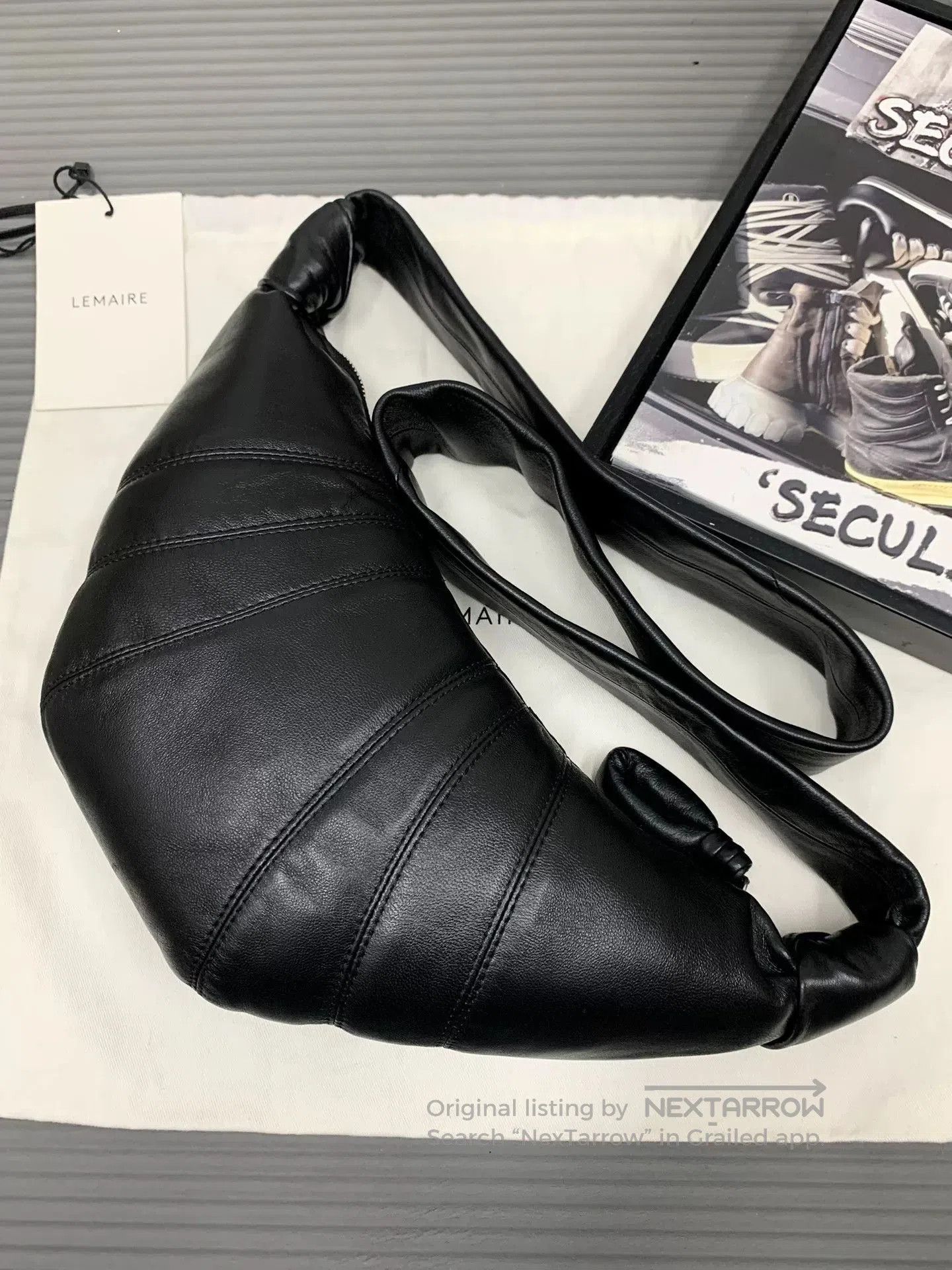 Lemaire Lemaire 25FW Small Black Croissant Bag. Size ONE SIZE - 1 Thumbnail