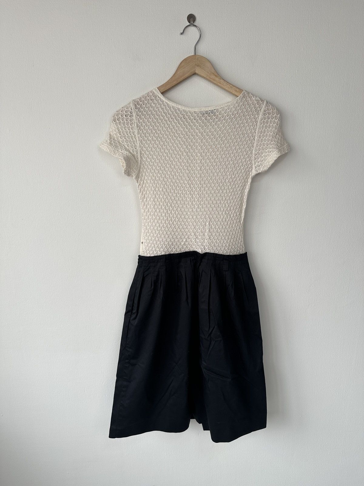 Moschino MOSCHINO Cream Black Lace Short Sleeve Pleated Dress Size M / US 6-8 / IT 42-44 - 2 Thumbnail