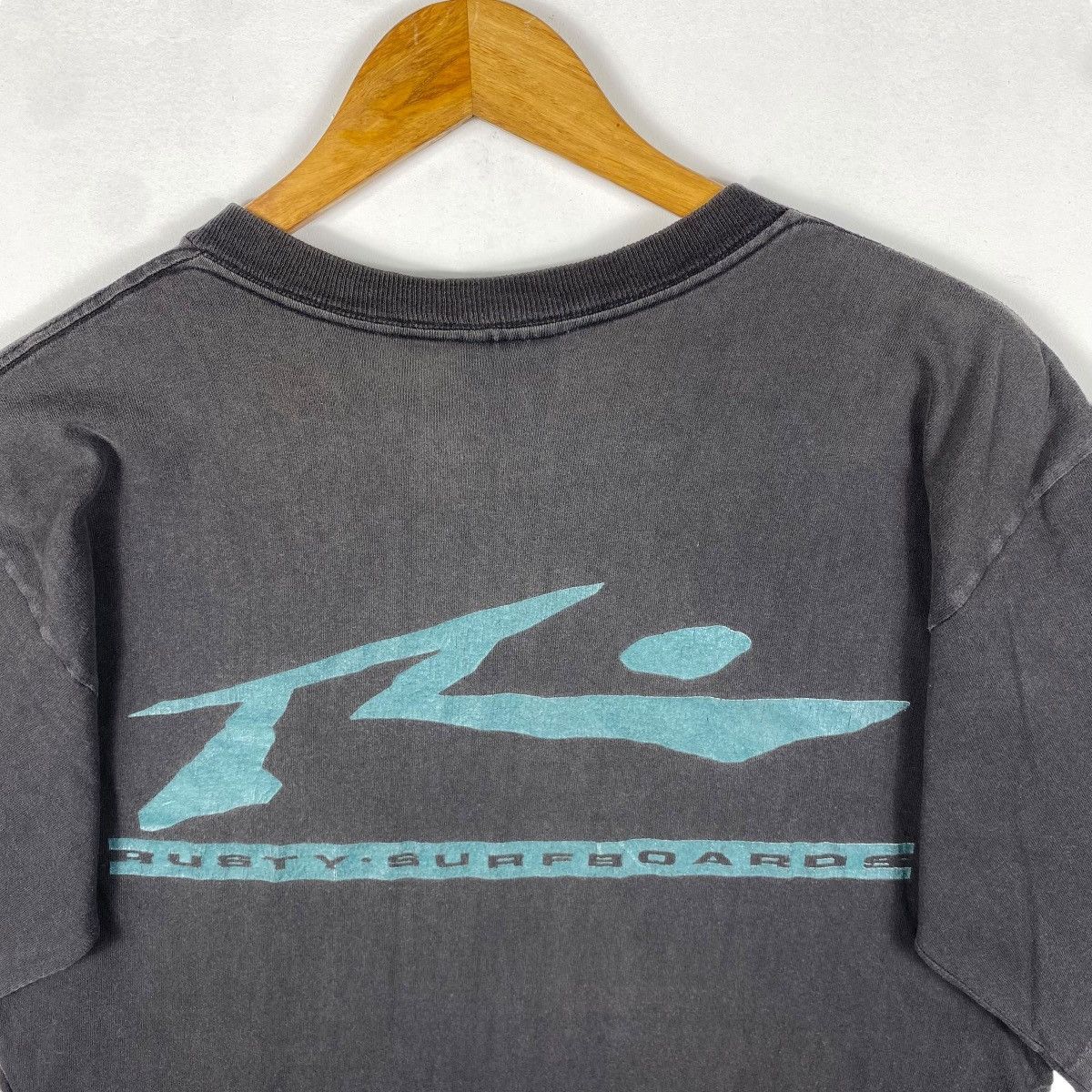 Rusty Vintage 90's RUSTY SURFBOARDS Logo Graphic Sunfaded Tee Size US L / EU 52-54 / 3 - 2 Thumbnail