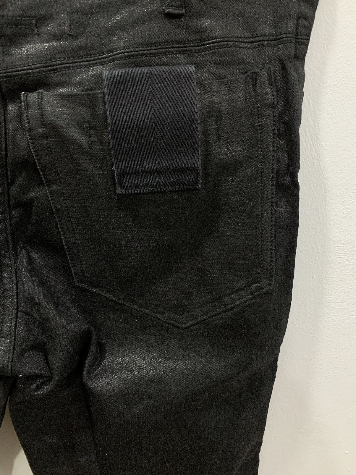 Julius JULIUS FALL WINTER 15-16 “SPHERE” COATED SKINNY LONG PANTS Size US 32 / EU 48 - 9 Thumbnail