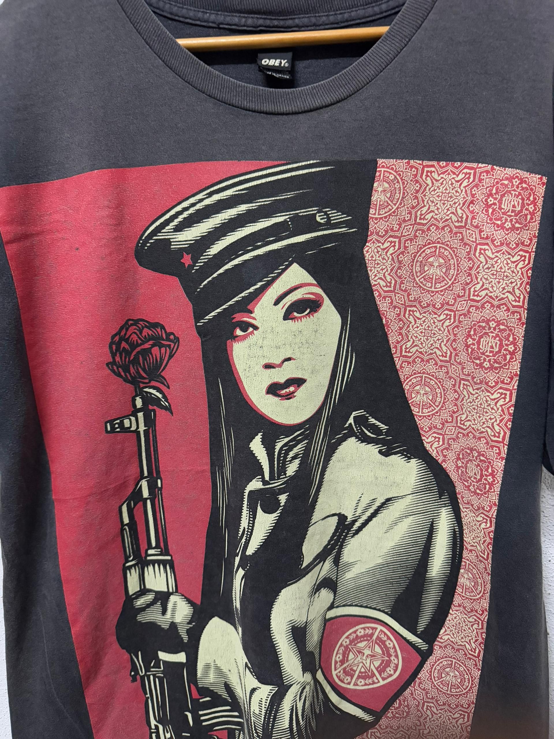 Obey Obey sun faded tee rare design Size US L / EU 52-54 / 3 - 2 Thumbnail