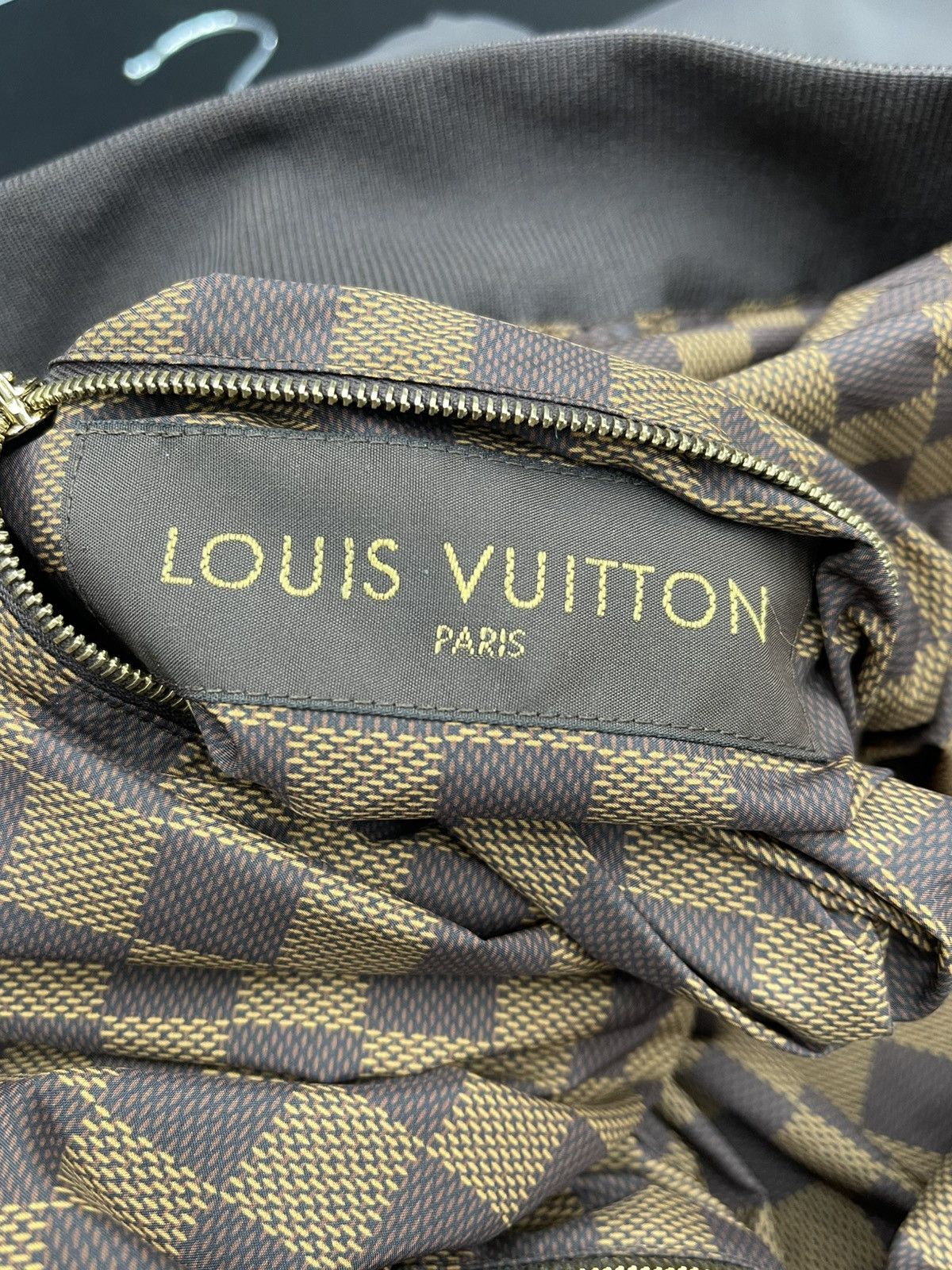 Louis Vuitton Size L/56LV - Louis Vuitton Reversible Windbreaker Size US L / EU 52-54 / 3 - 17 Thumbnail