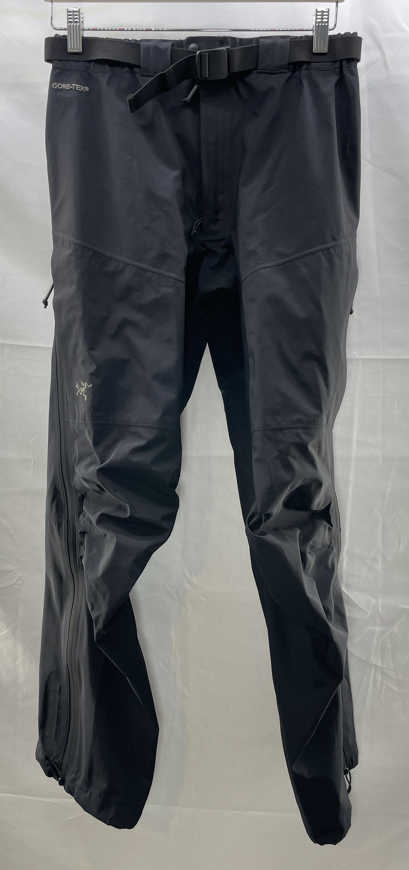 image of Arcteryx Leaf Alpha Gen 1 3162 Black Gore Tex Pants, Men's (Size 30)