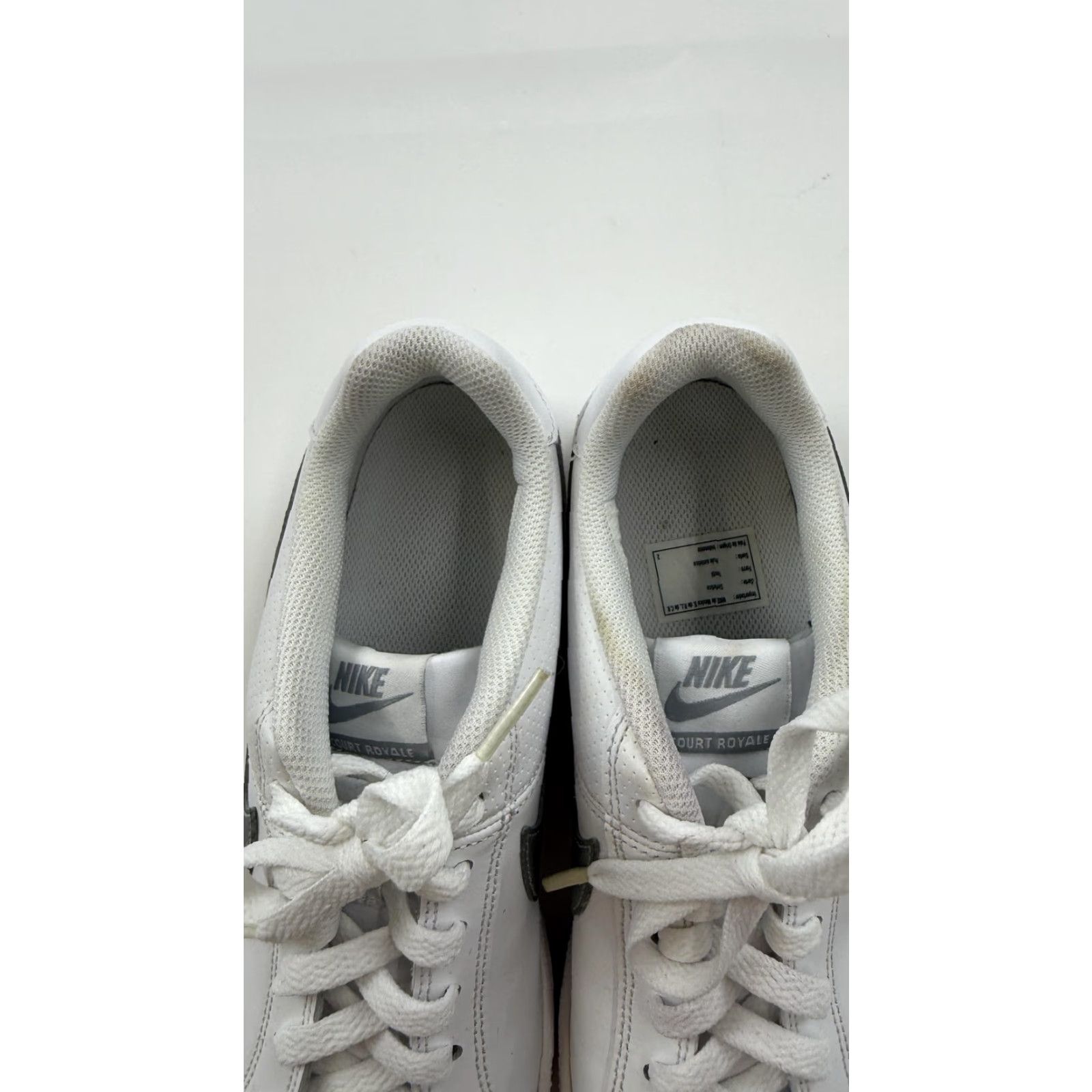 Nike Nike Court Royale Shoes Womens Size 9 Classic Low Top 749867-100 Sneaker Size M / US 6-8 / IT 42-44 - 7 Thumbnail