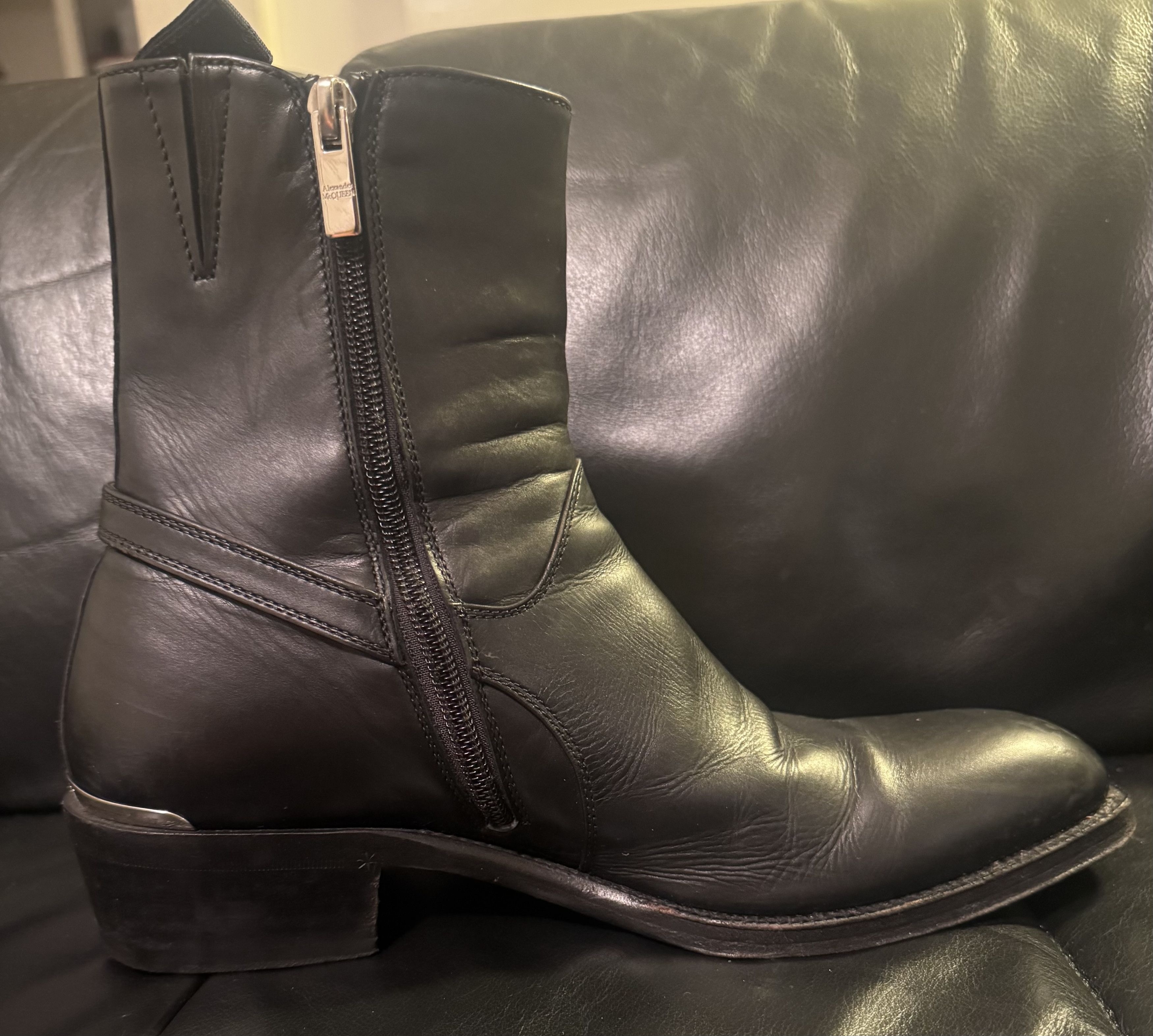 Alexander McQueen Alexander McQueen Chelsea Boots Size US 7 / EU 40 - 4 Thumbnail