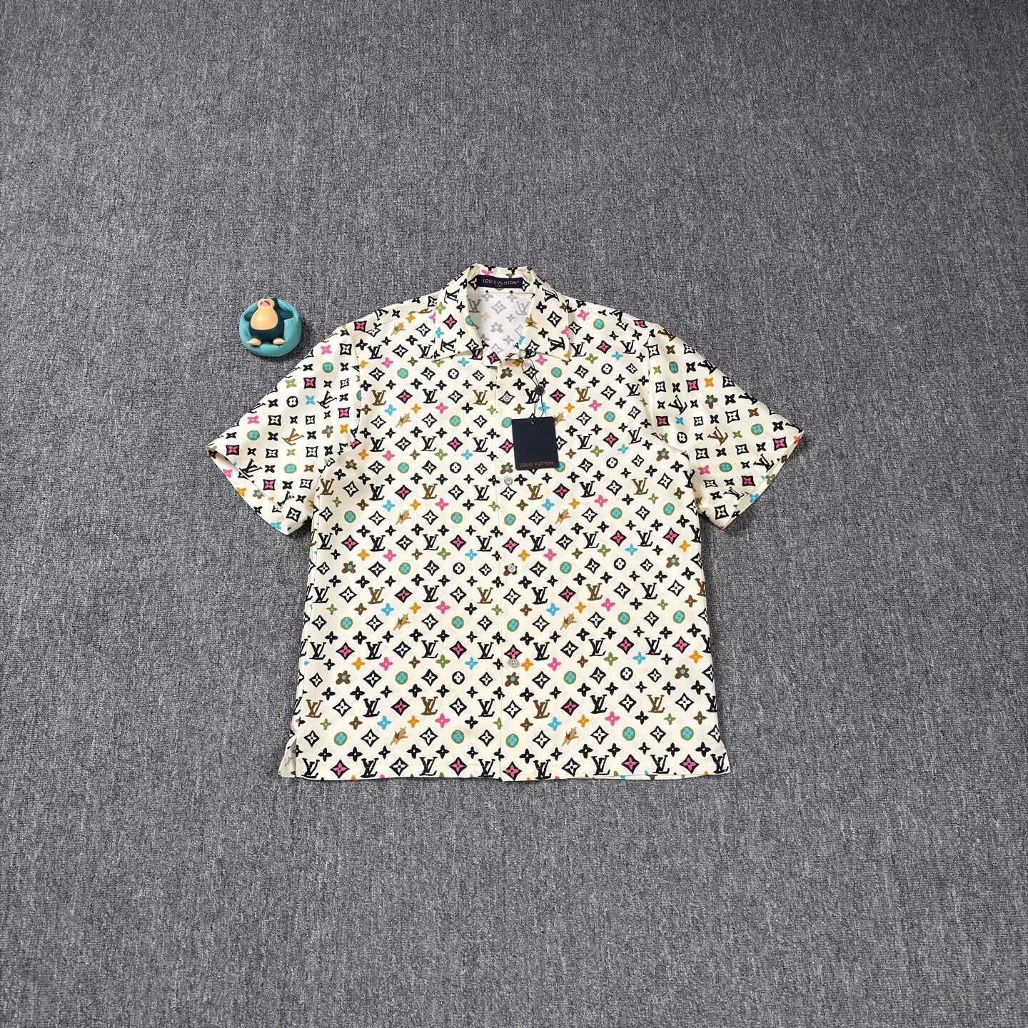 Louis Vuitton LV Tyler ivory all-over print short-sleeve shirt M Size US M / EU 48-50 / 2 - 1 Thumbnail