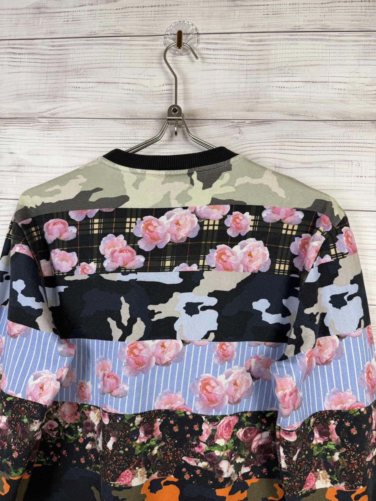 Givenchy Givenchy floral sweatshirt Size US M / EU 48-50 / 2 - 6 Thumbnail