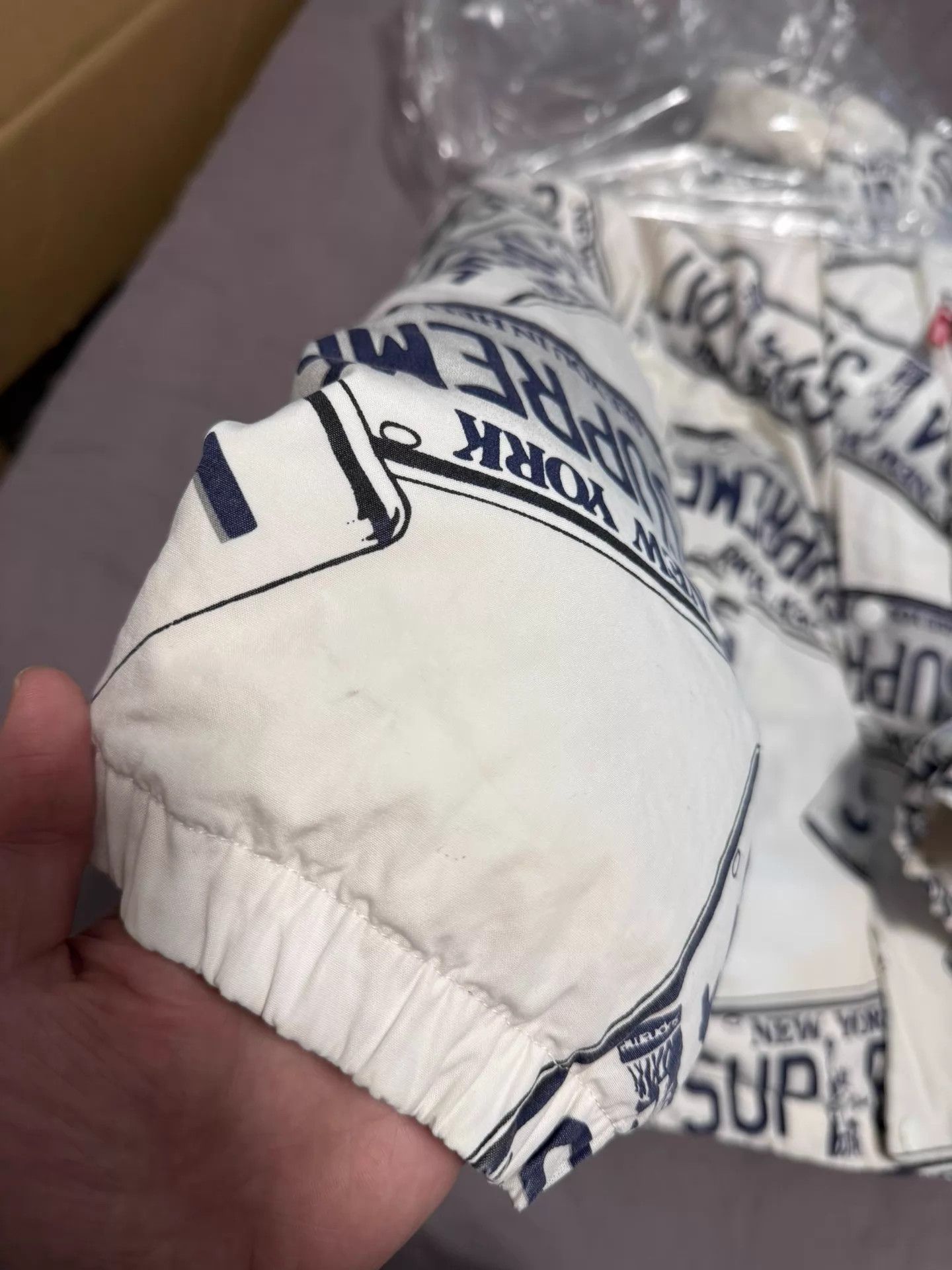 Supreme Supreme White Puffer Jacket M Worn 2x Like New Size US M / EU 48-50 / 2 - 9 Thumbnail