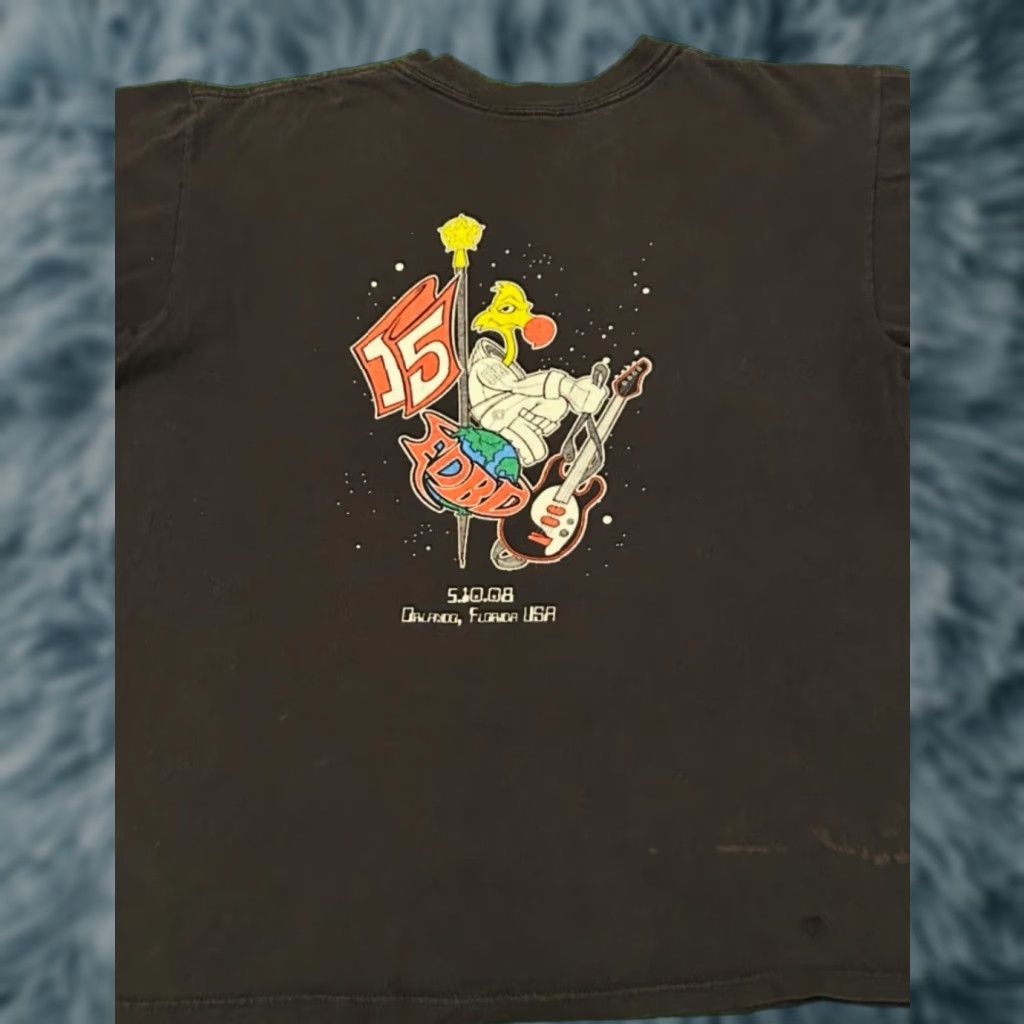 Vintage VINTAGE Earthday Birthday Rock Band Tee Orlando 2008 VTG Shirt Mens Size Large Black Rock Music 90s Boys Mens Size US L / EU 52-54 / 3 - 1 Thumbnail