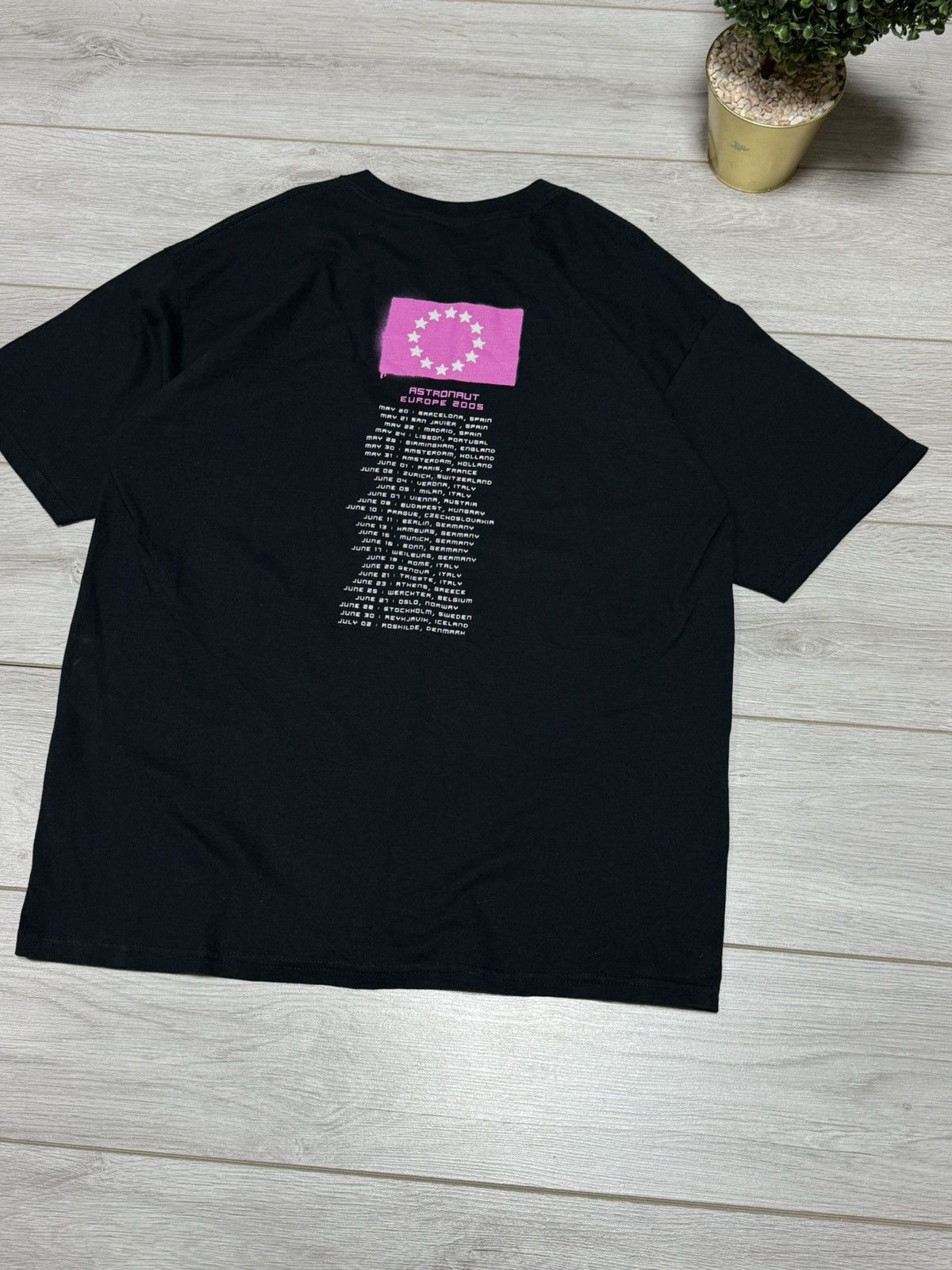 Band Tees Vintage Duran Duran Astronaut Japan 2005 tee shirt eb0 Size US XL / EU 56 / 4 - 9 Thumbnail