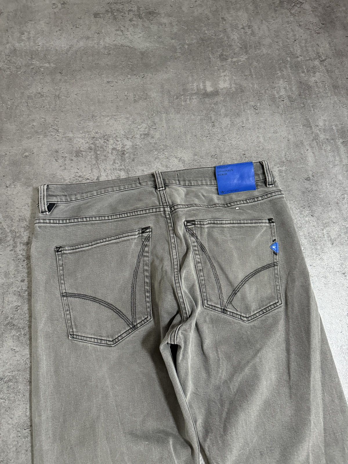 Adidas × Vintage Adidas Crazy Vintage Baggy Jeans Denim Grey Logo Rap Skate Size US 34 / EU 50 - 2 Thumbnail