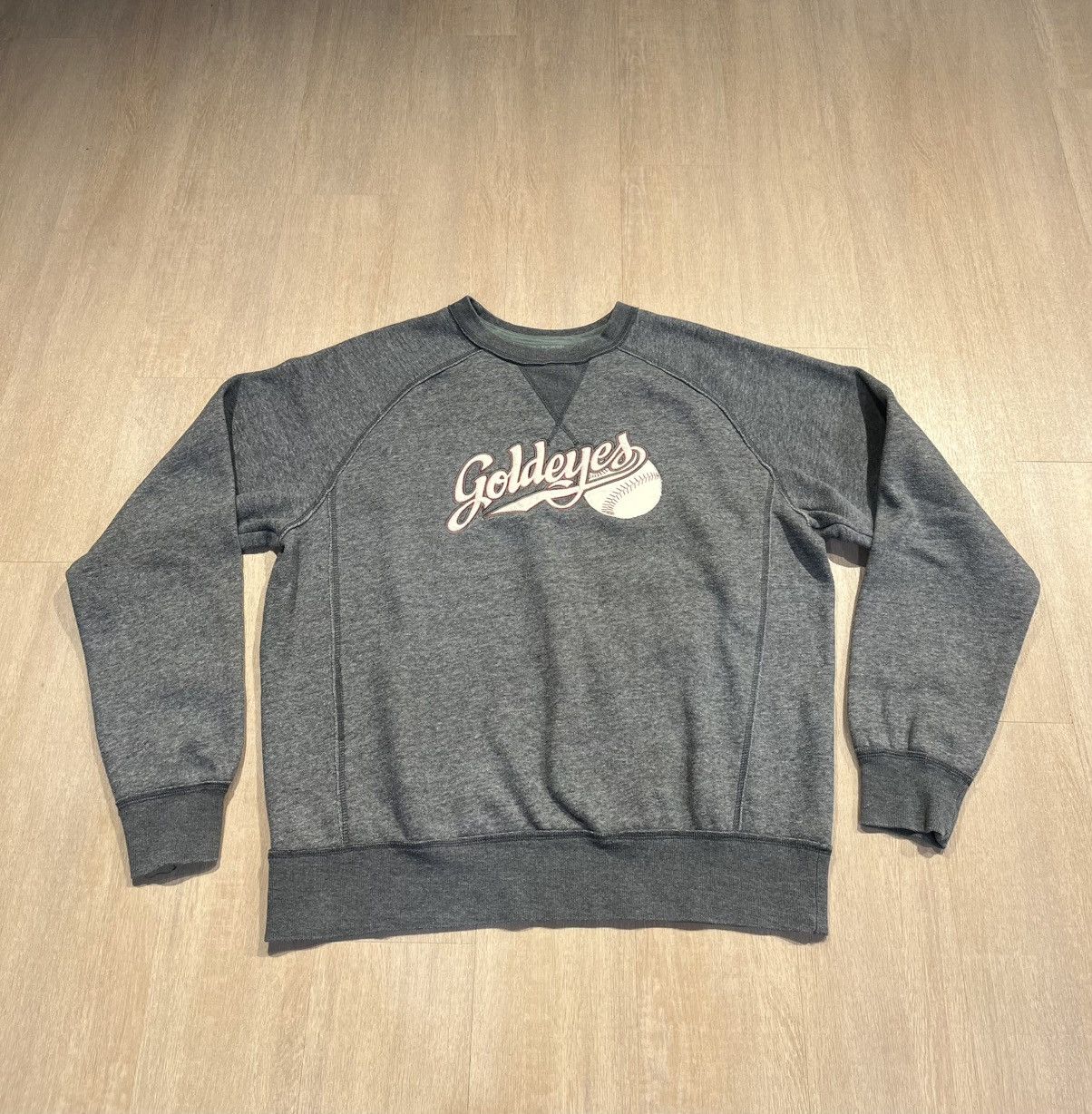 Vintage Vintage Winnipeg Goldeyes Sweater XL Size US XL / EU 56 / 4 - 2 Thumbnail