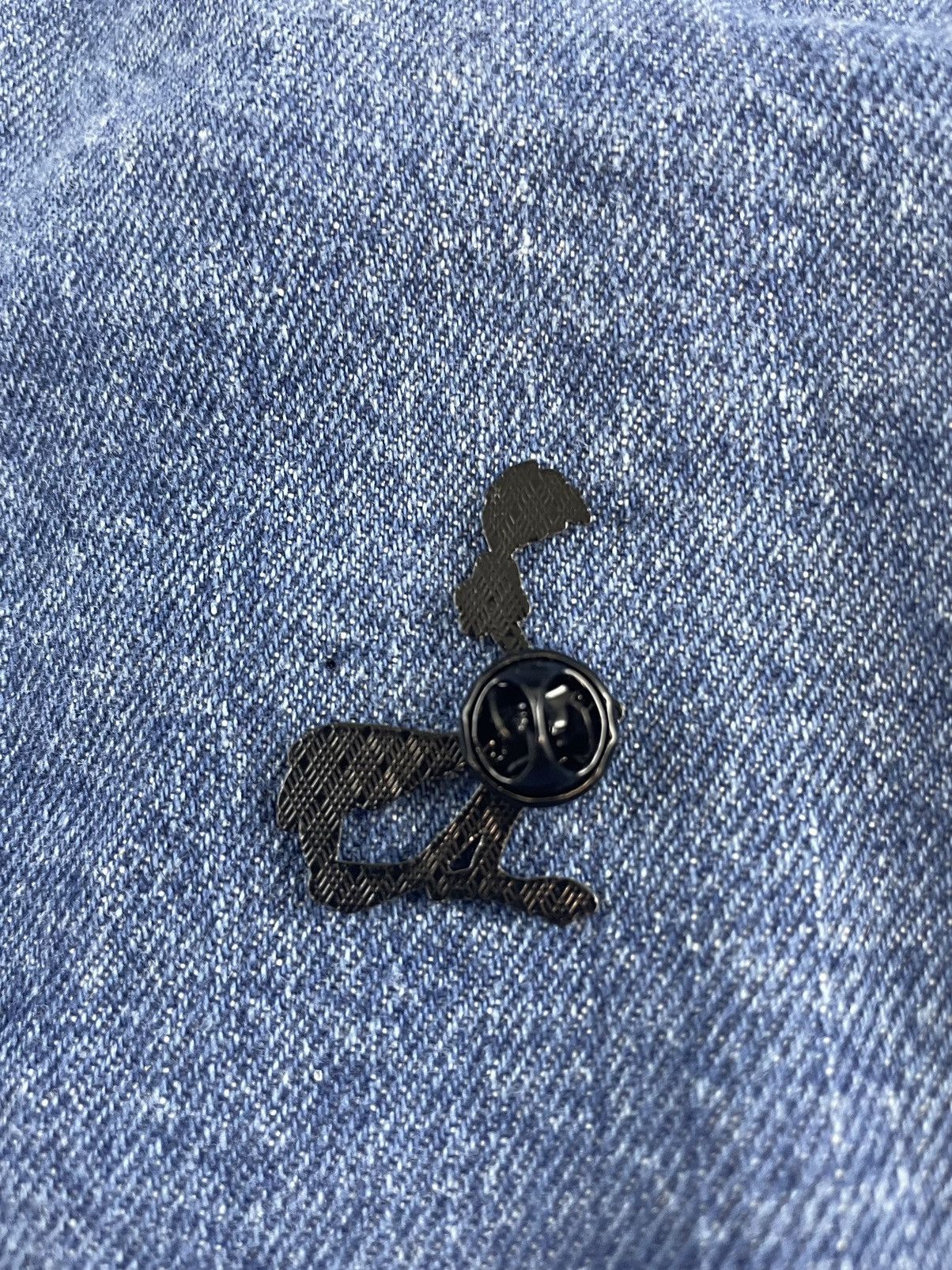 Other Road Runner Enamel Pin Size ONE SIZE - 3 Thumbnail