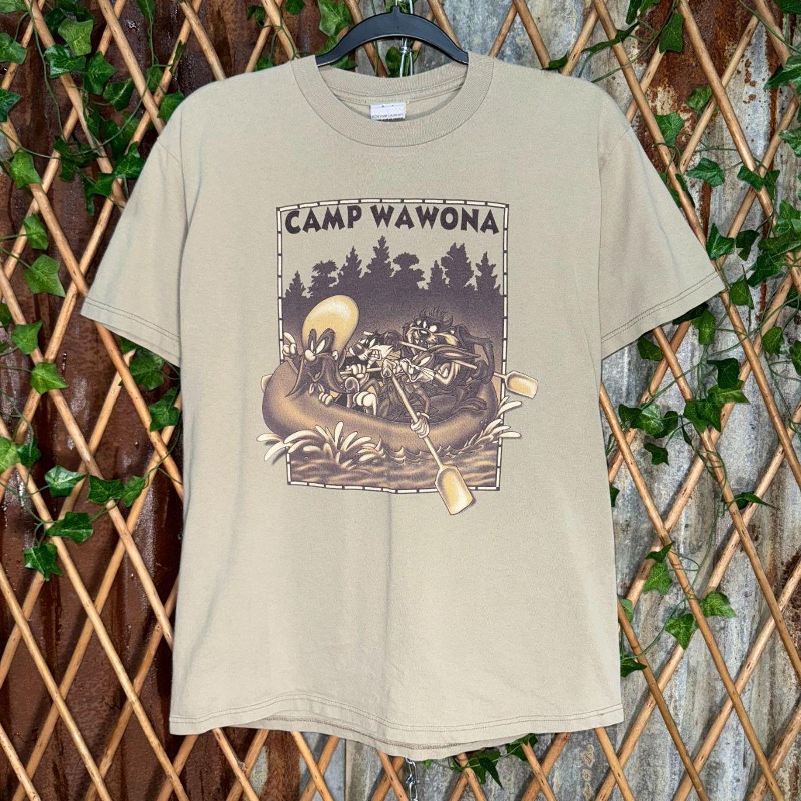 Warner Bros Vintage y2k camp wawona 1990s looney tunes taz bugs t-shirt Size US M / EU 48-50 / 2 - 1 Thumbnail