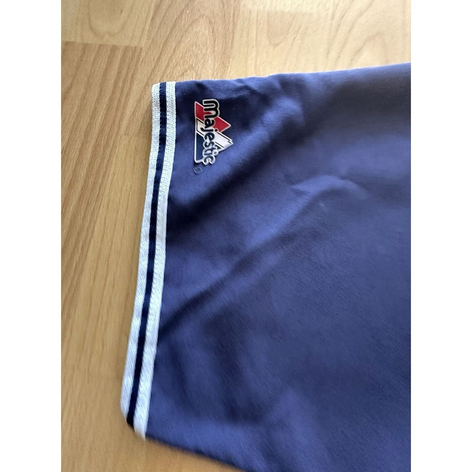 Vintage VINTAGE Majestic MLB New York Yankees V-Neck Jersey Pullover Shirt XL Men’s Blue 90s NYC Logo Yankees Mint Story:Very Rare Size US XL / EU 56 / 4 - 5 Thumbnail