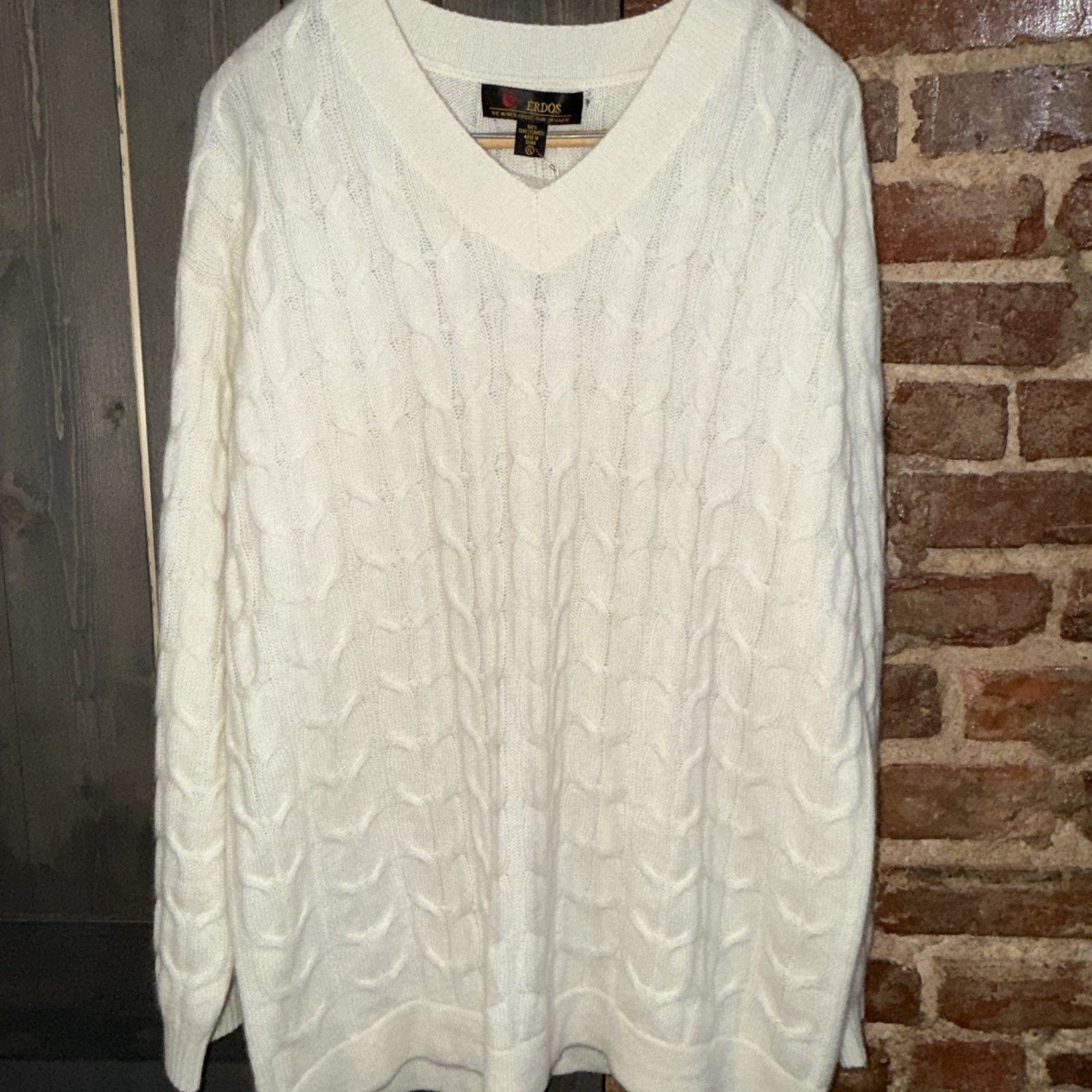 Other Erdos NWT Ivory V-Neck Cashmere Sweater XL Quiet Lux Uni Sex Size XL / US 12-14 / IT 48-50 - 2 Thumbnail
