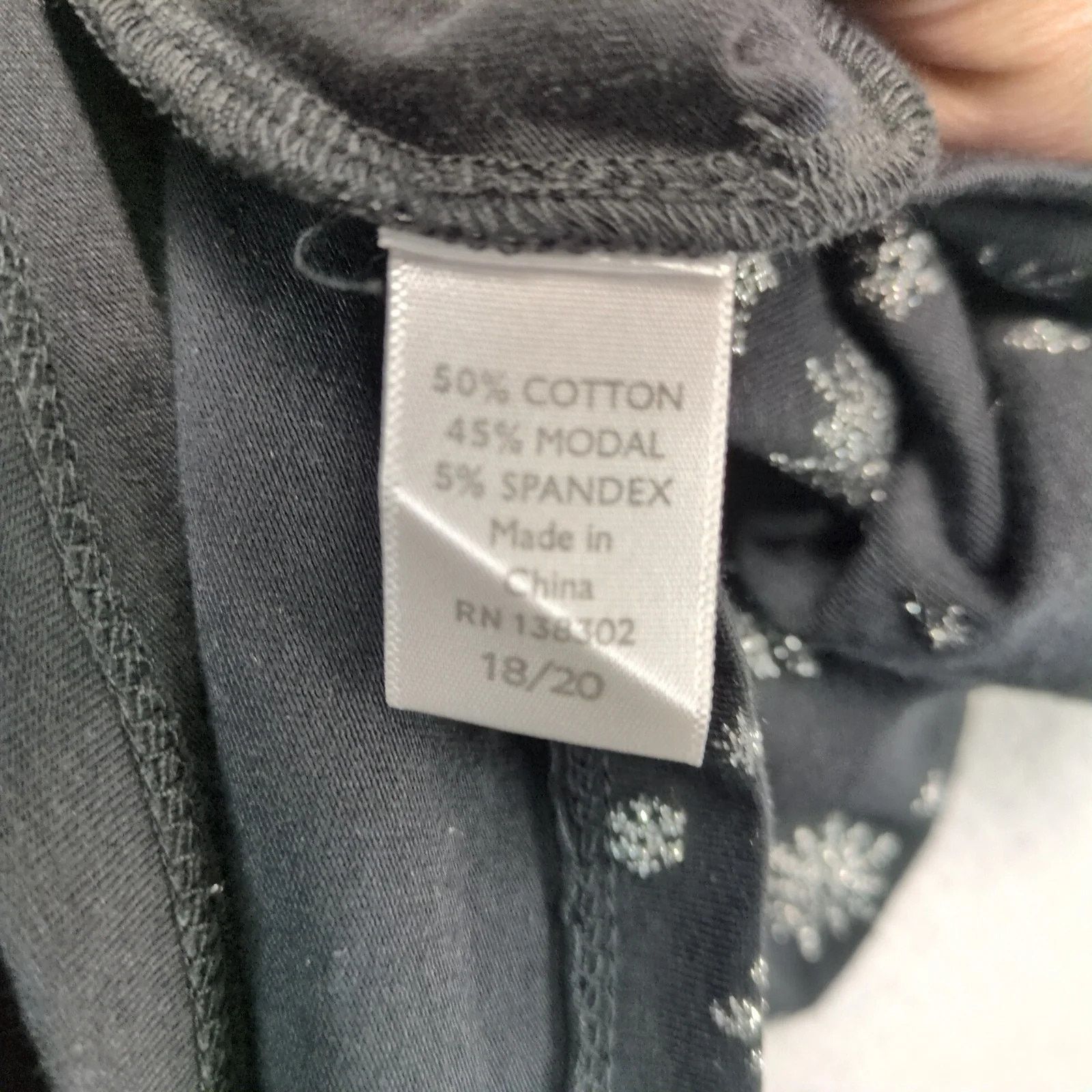 Avenue Avenue Silver Glitter Snowflake Black Turtleneck Top Women's Size XXL / US 16-18 / IT 52-54 - 7 Thumbnail