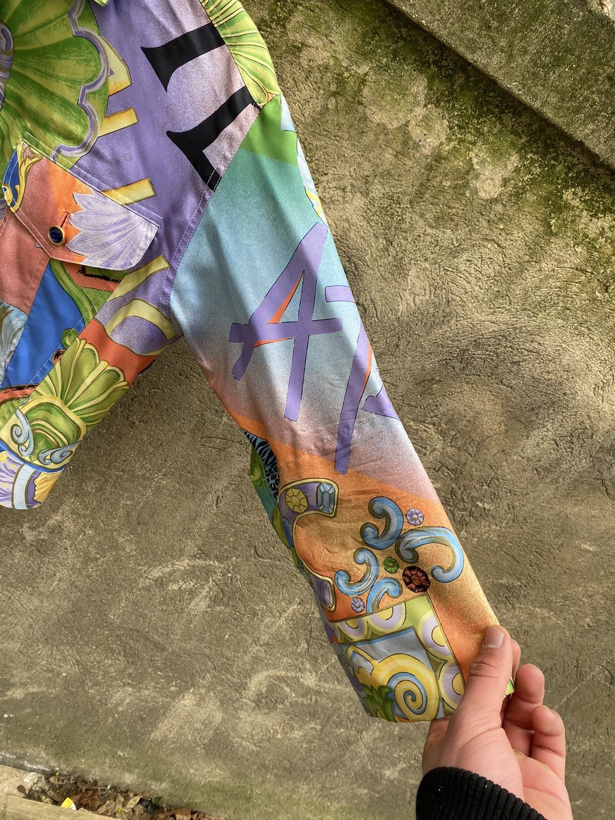 Versace × Vintage Archive Run Away Gianni Versace Silk Oveprinted Light Jacket Size L / US 10 / IT 46 - 9 Thumbnail