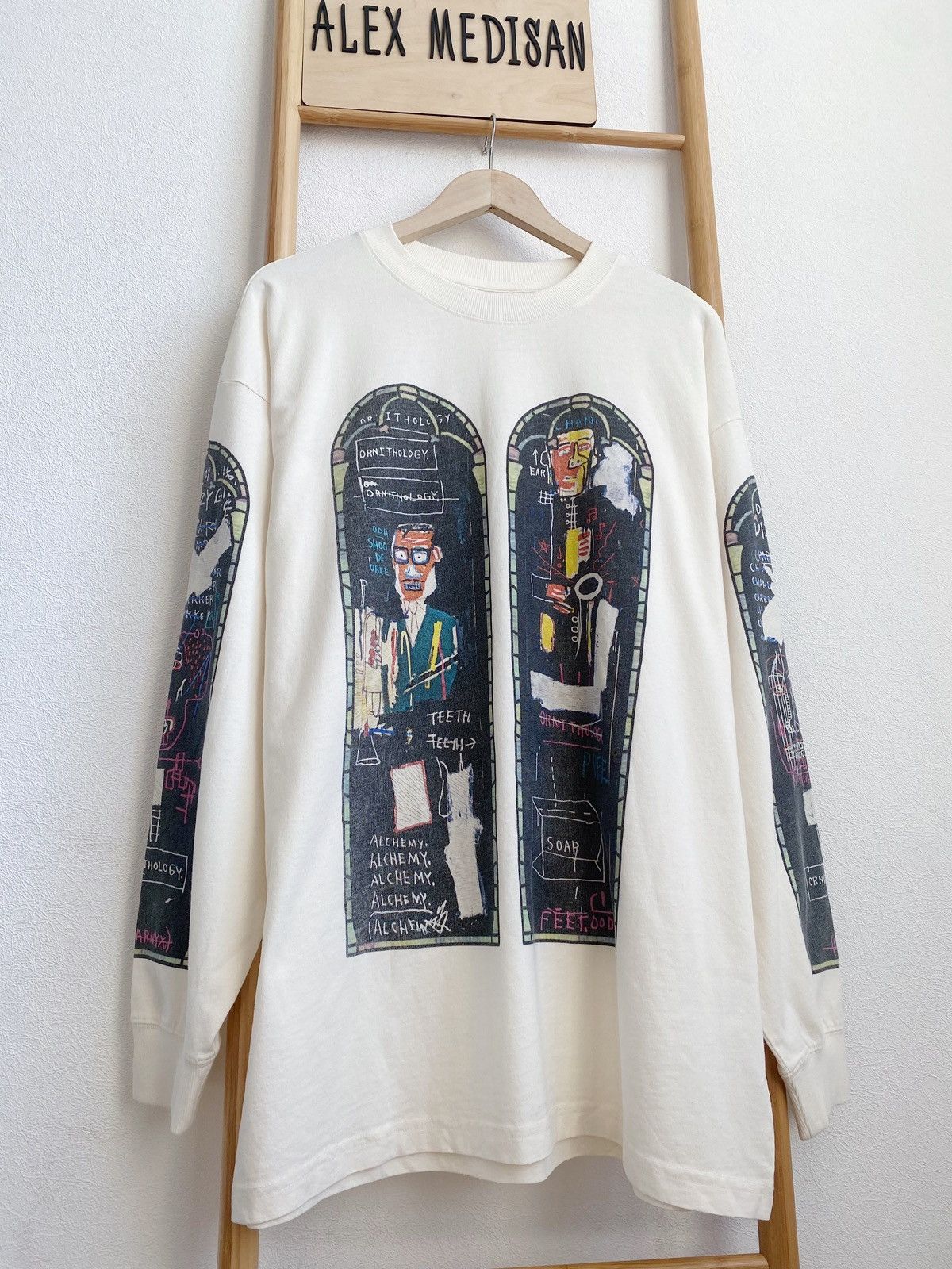 H&M × Jean-Michel Basquiat × Who Decides War WHO DECIDES WAR x BASQUIAT x H&M LONG SLEEVE RELAXED T-SHIRT Size US L / EU 52-54 / 3 - 1 Thumbnail