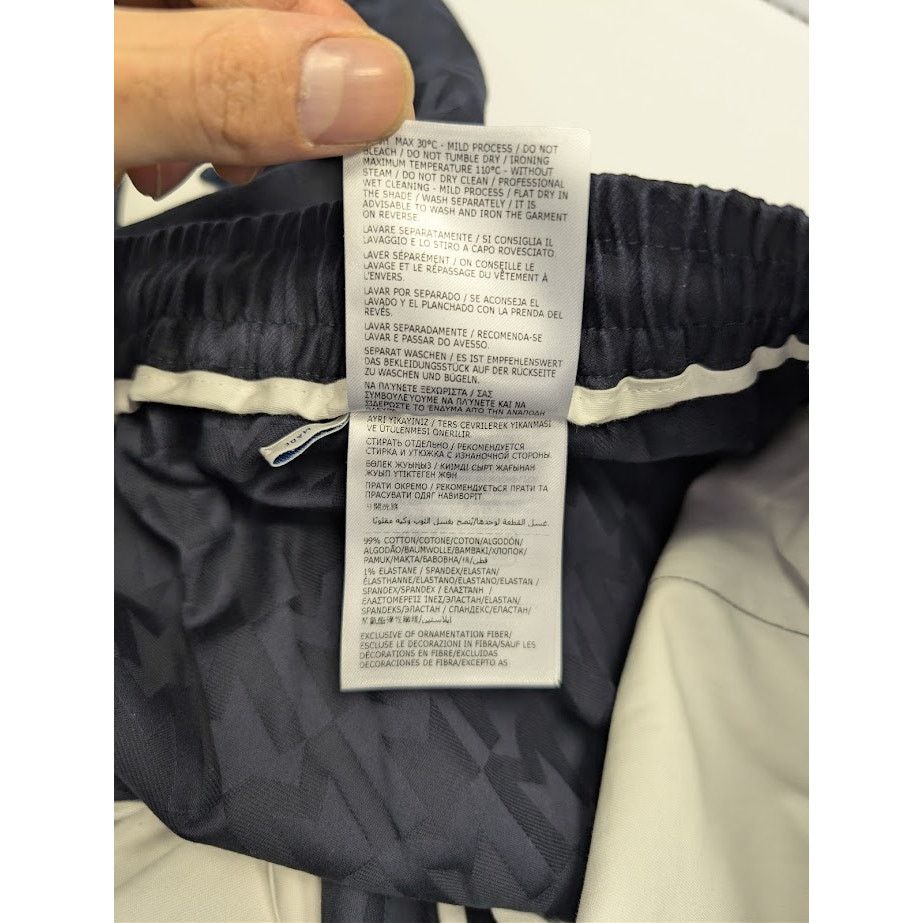 Moncler o1rshd1 Pantalone Bermuda in Navy Size US 36 / EU 52 - 16 Thumbnail