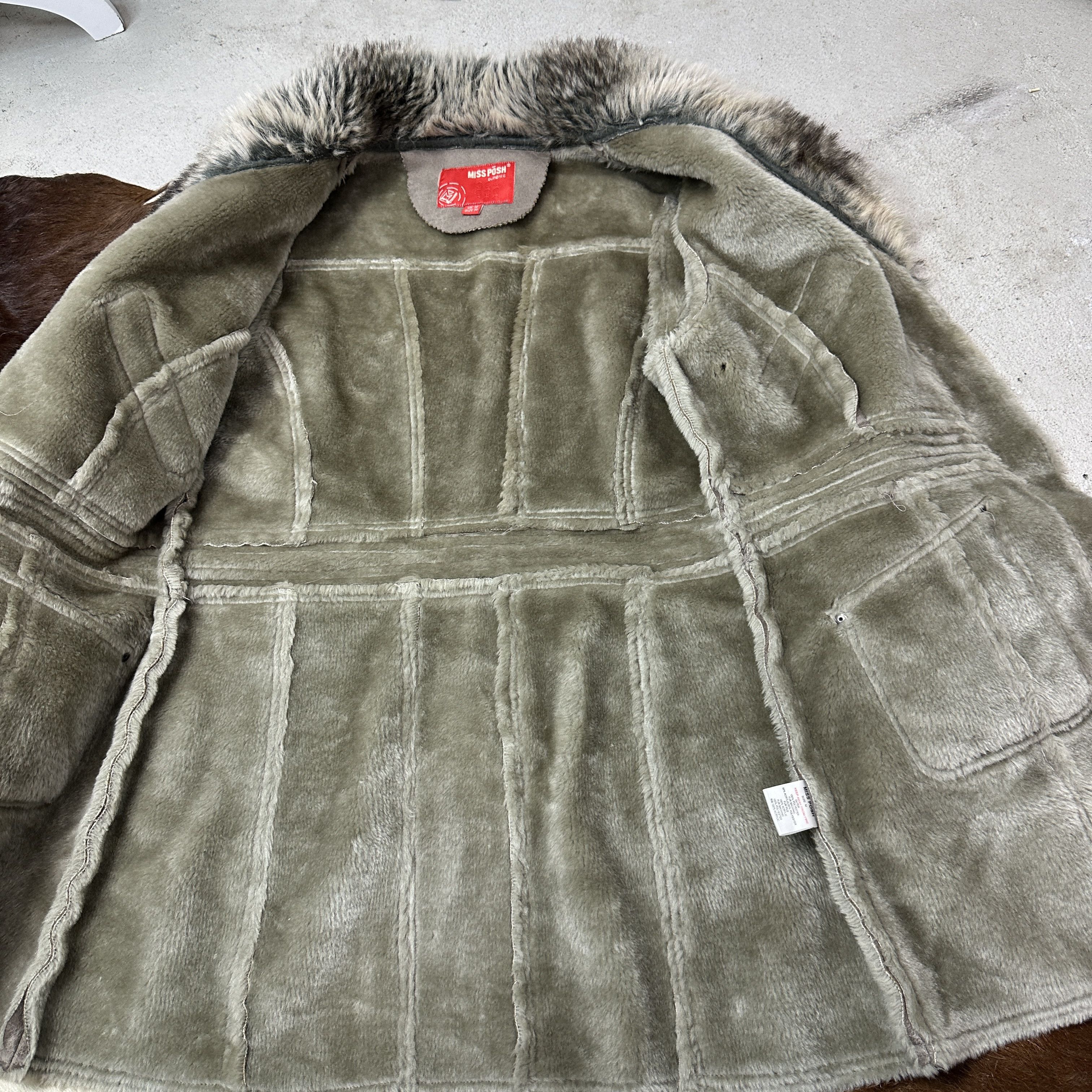 Vintage Vintage Old Money Button Up Faux Fur Winter Coat 00s Size M / US 6-8 / IT 42-44 - 6 Thumbnail