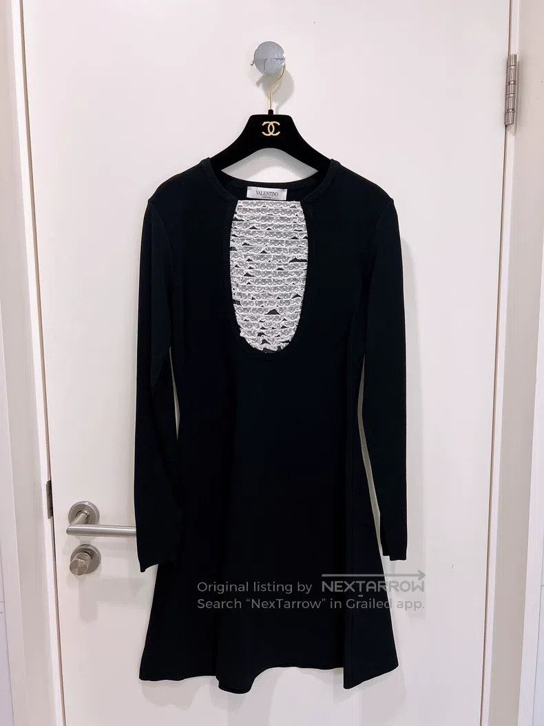 Valentino Valentino Black lace knitted dress Size L / US 10 / IT 46 - 1 Thumbnail