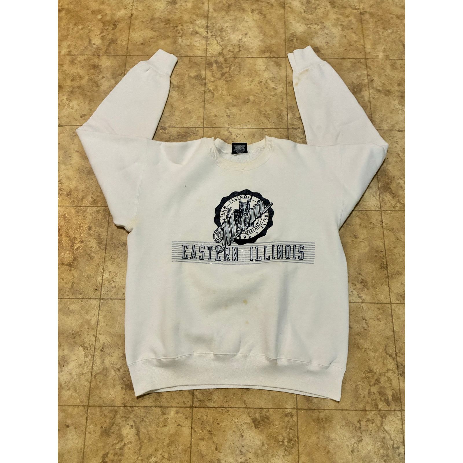 Jansport Vintage Eastern Illinois Mom White XL Jansport Sweatshirt Size US XL / EU 56 / 4 - 1 Thumbnail