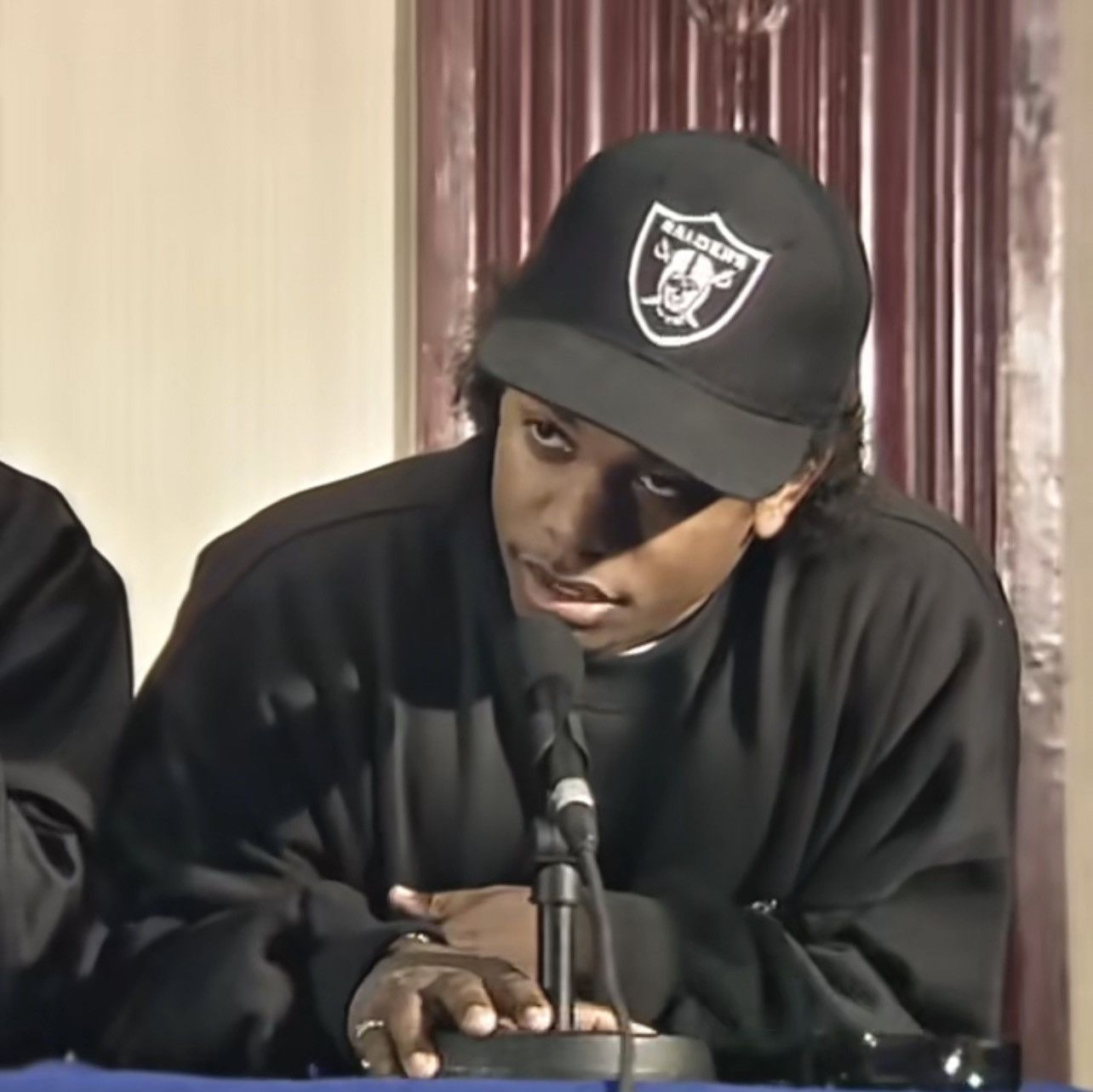 NFL 90s Oakland Raiders Wool Snapback Hat Size ONE SIZE - 1 Thumbnail