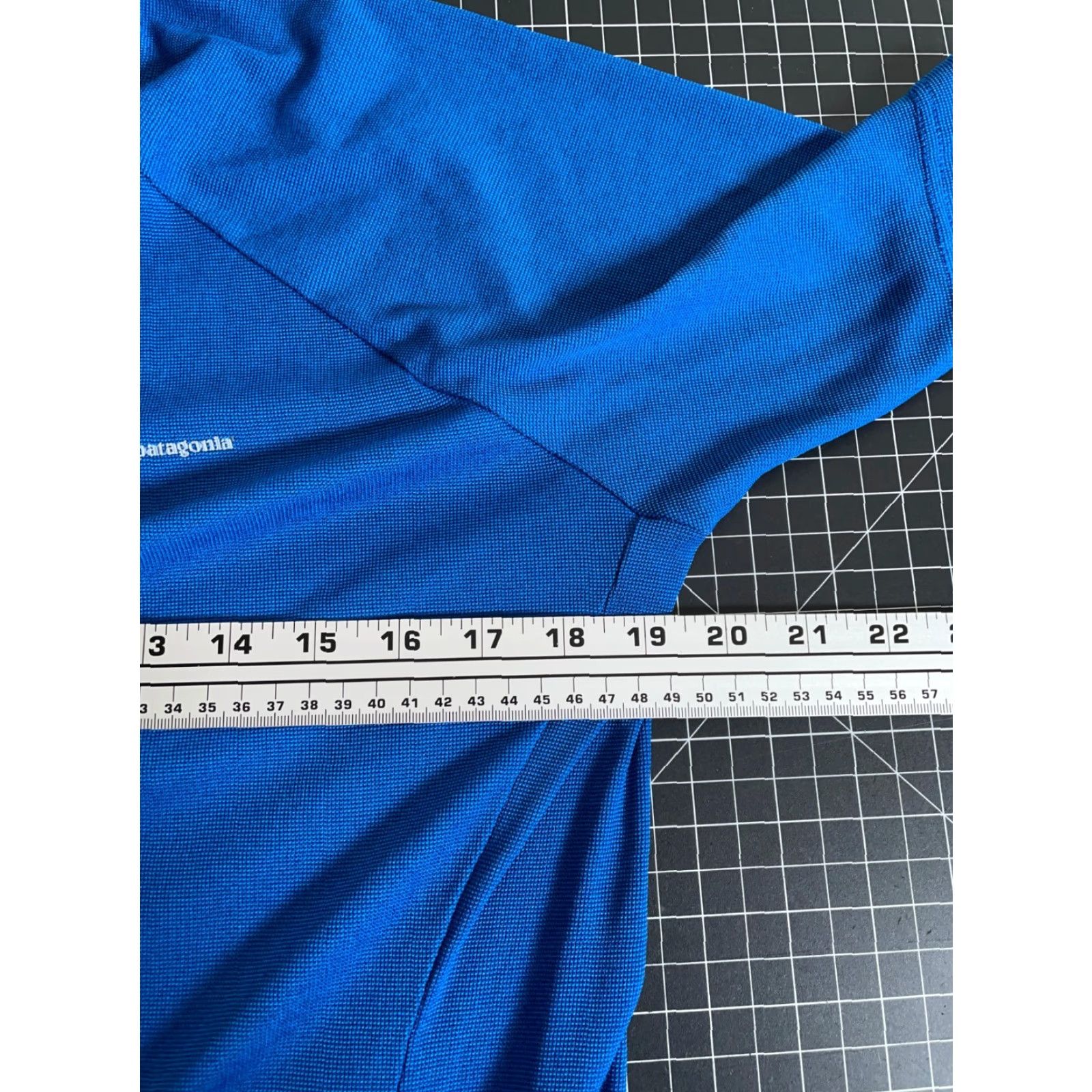 Patagonia Patagonia T-Shirt Base Layer Adult Medium Blue Lightweight Outdoors Hiking Short Sleeve Crew Neck Pullover Men Regular Polyester Spandex Size US M / EU 48-50 / 2 - 5 Thumbnail