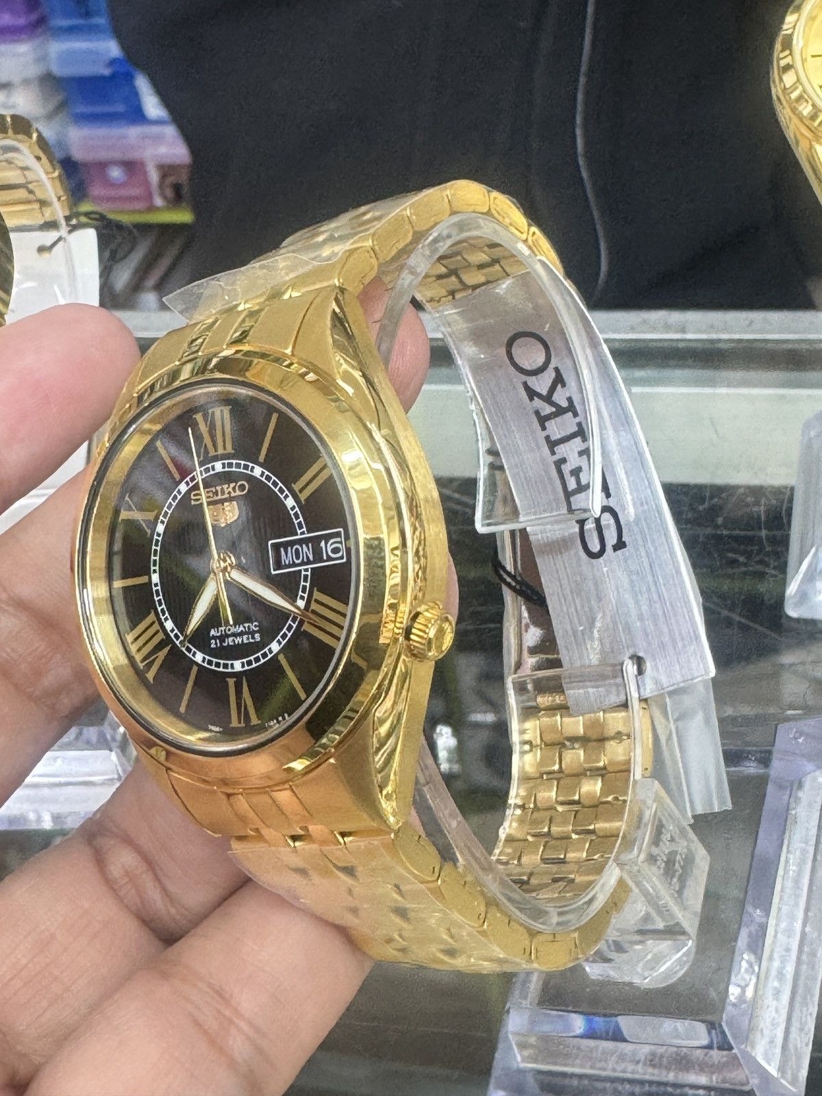 Seiko Seiko Men's Seiko 5 Automatic Gold Dial Size 40 - 2 Thumbnail