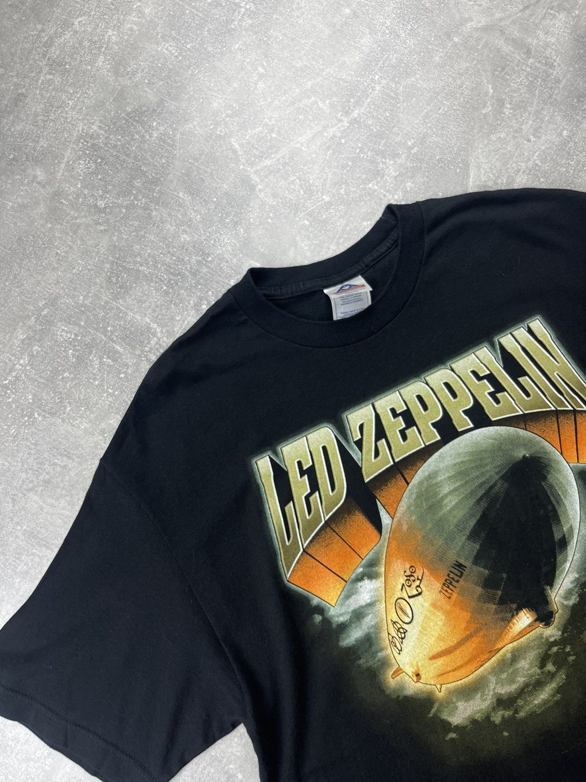 Led Zeppelin Vintage Led Zeppelin Black Graphic Band T-Shirt Size XL 00s Size US XL / EU 56 / 4 - 4 Thumbnail