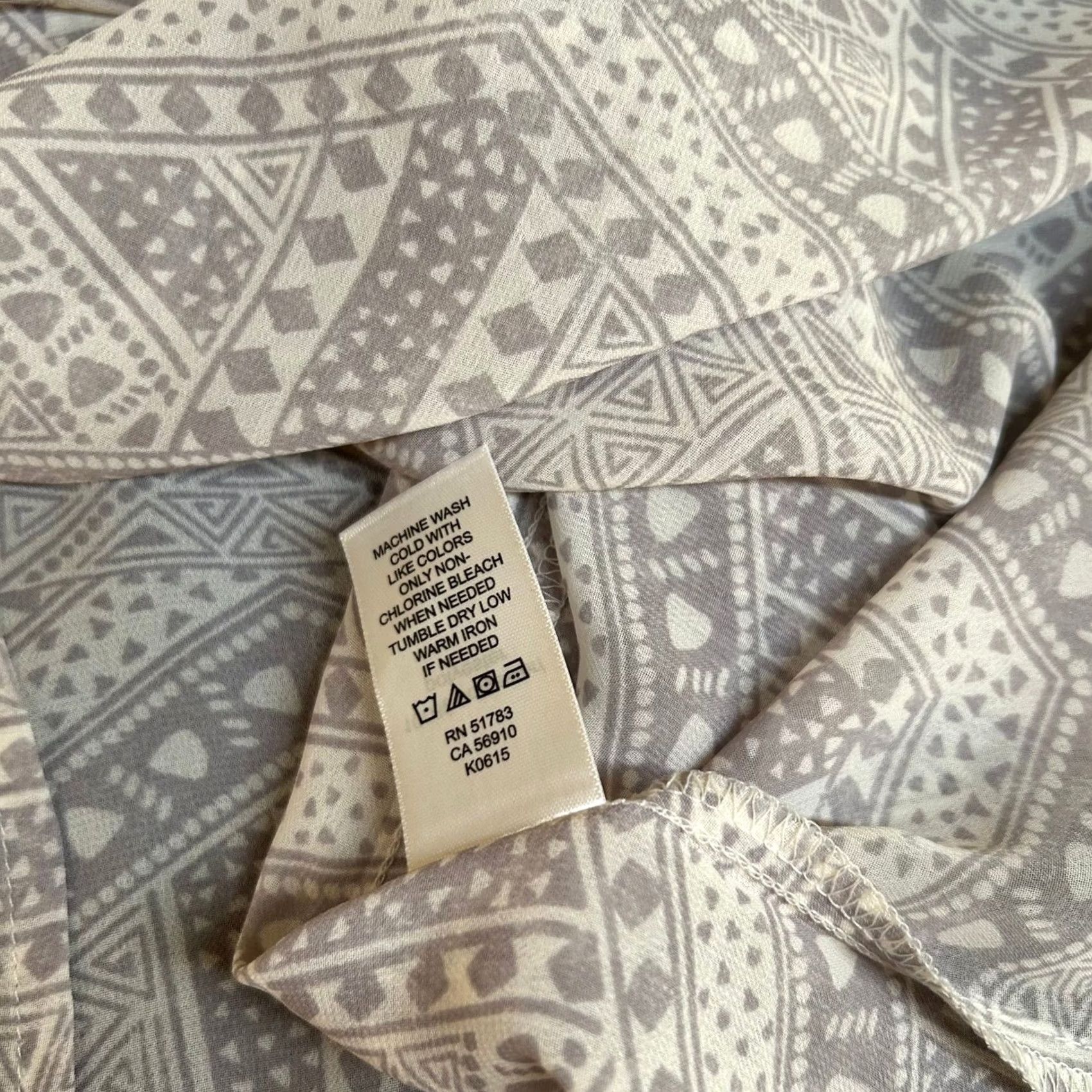 Vintage Maurices Geometric Tunic Blouse Womens 1X Gray Roll Tab Sleeve Pullover Size XL / US 12-14 / IT 48-50 - 6 Thumbnail