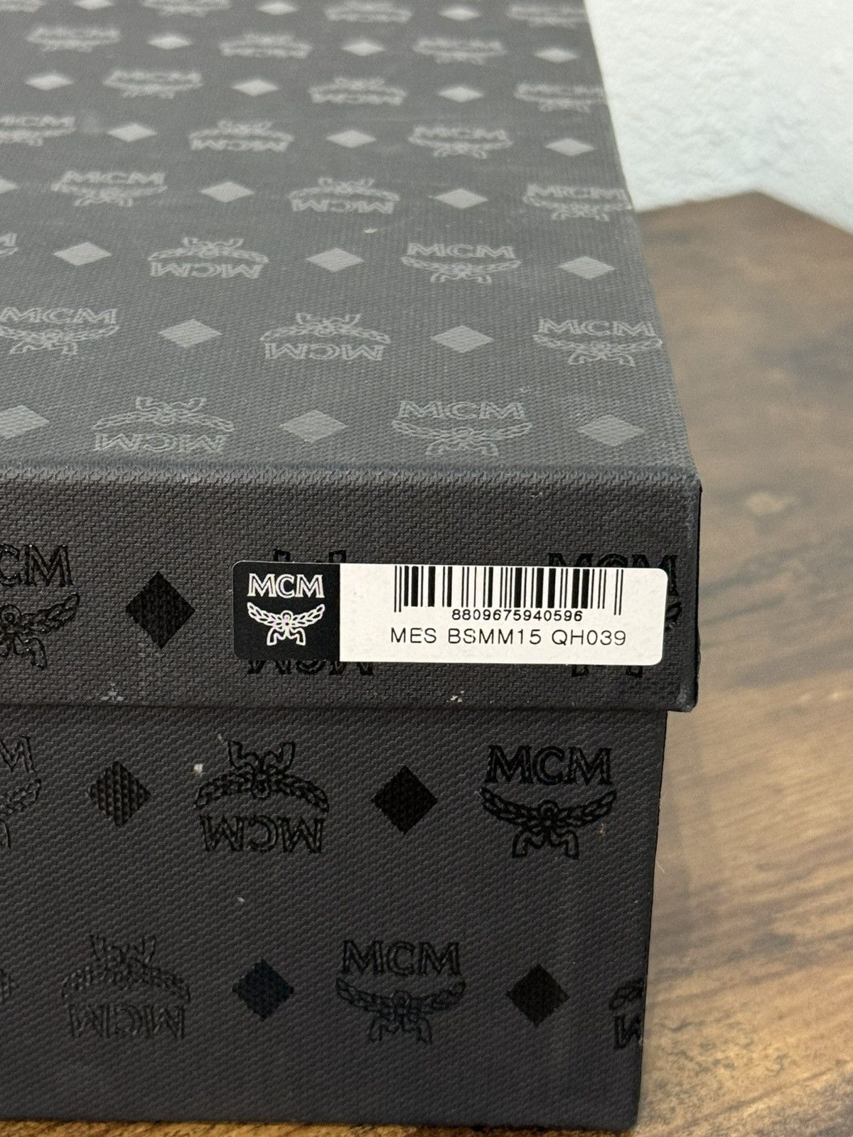 MCM Big Logo Rubber Pink Slides size 8.5 US 39Eu