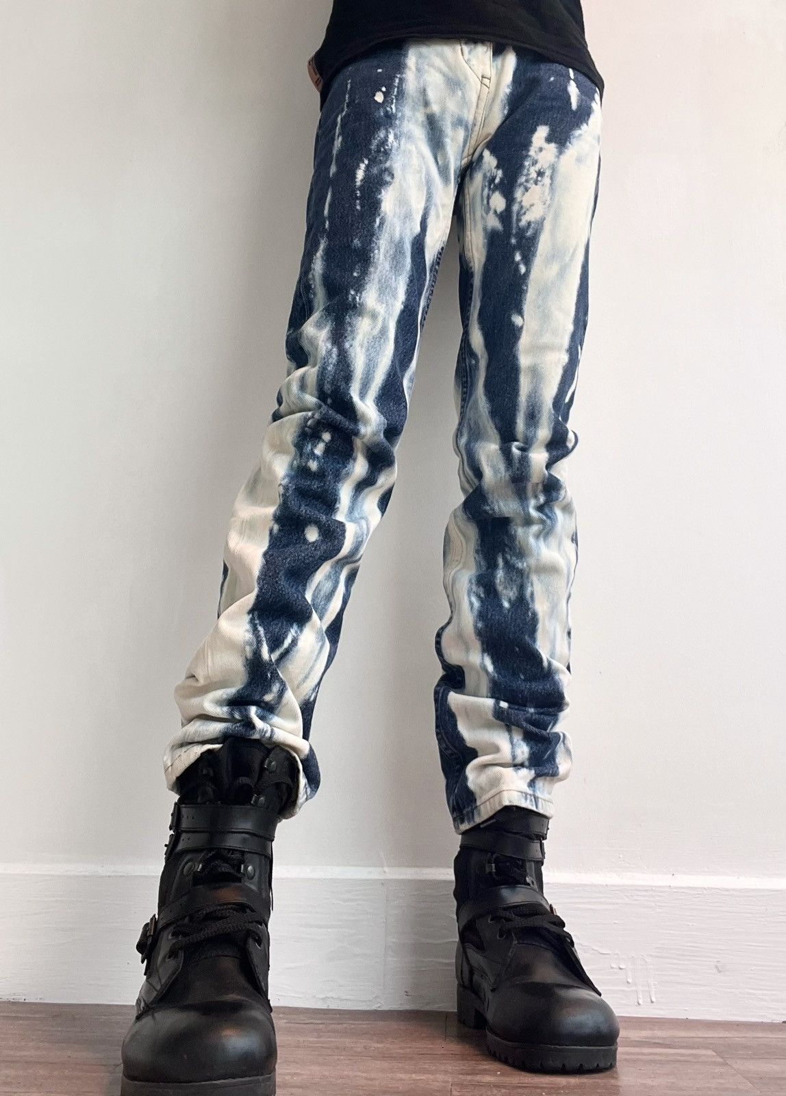 Helmut Lang Helmut Lang Bleached Jeans Size US 26 / EU 42 - 2 Thumbnail