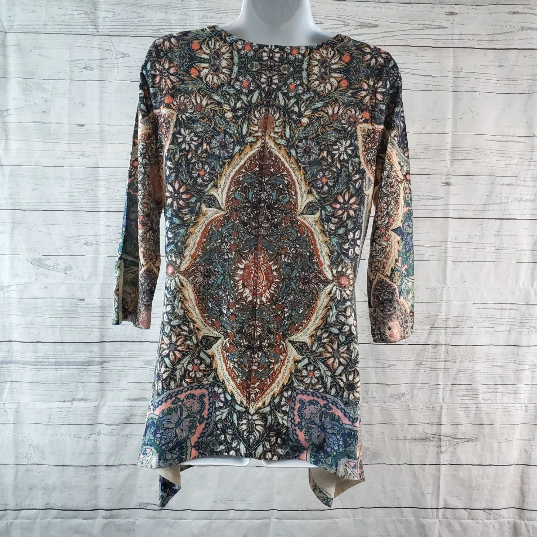 Vintage **WORLD UNITY Women's Small Blue Pink 3/4 Sleeve Floral Blouse** User: WORLD UNITY Women's Small Blue Pink 3/4 Sleeve Floral Blouse Size S / US 4 / IT 40 - 4 Thumbnail