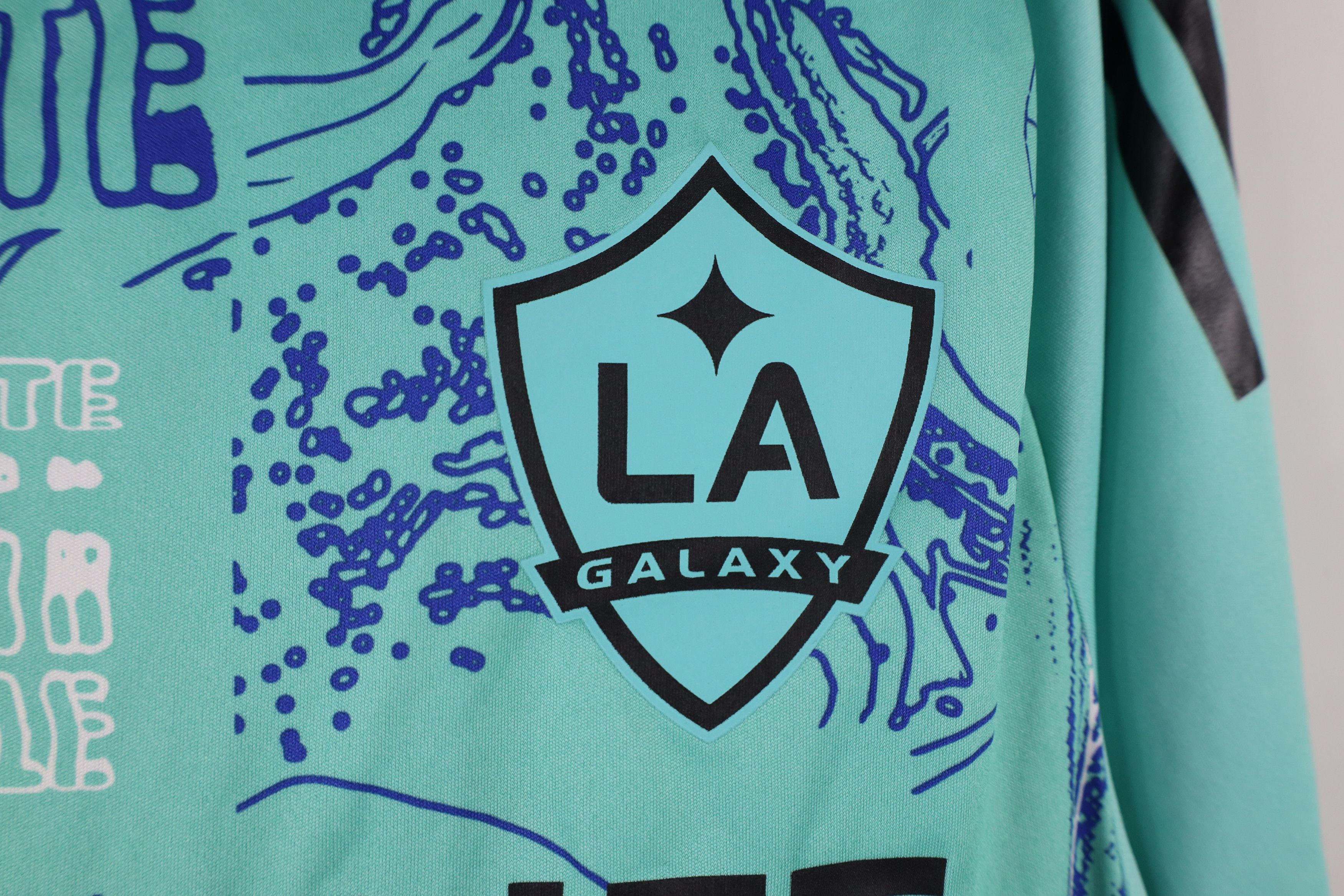 Adidas × Vintage Adidas Slim Fit Tiro Graphic LA Galaxy Soccer Jersey Futbol Size US M / EU 48-50 / 2 - 4 Thumbnail