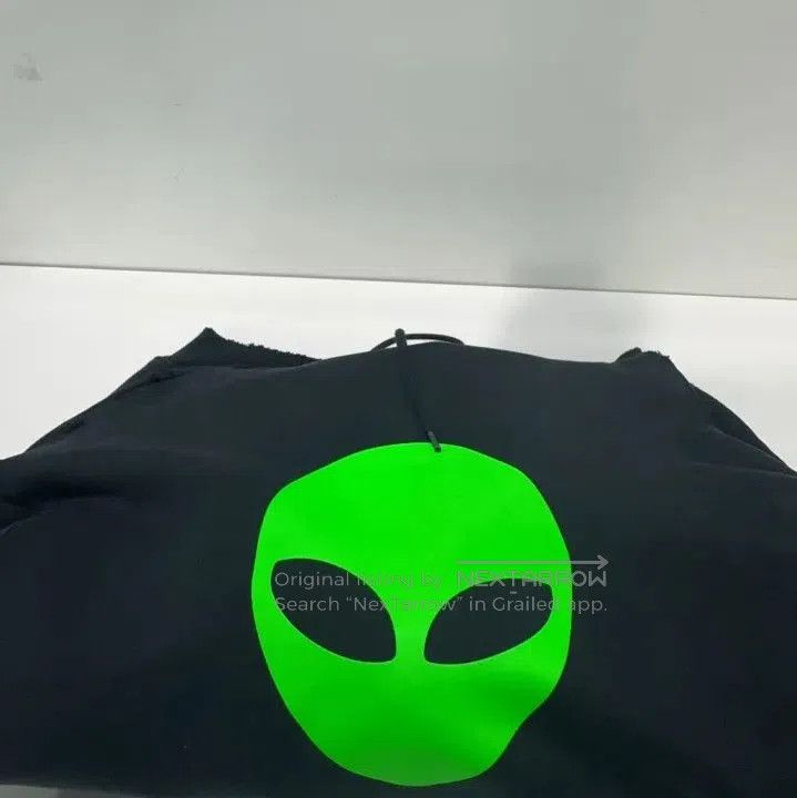 Balenciaga Balenciaga SS21 Black Graphic Hoodie for Men. Size US XS / EU 42 / 0 - 2 Thumbnail