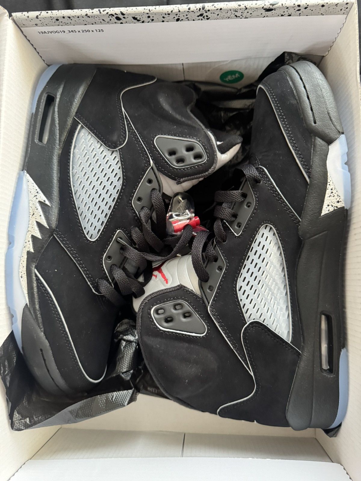 Jordan Brand metallic 5 Size US 9.5 / EU 42-43 - 1 Thumbnail