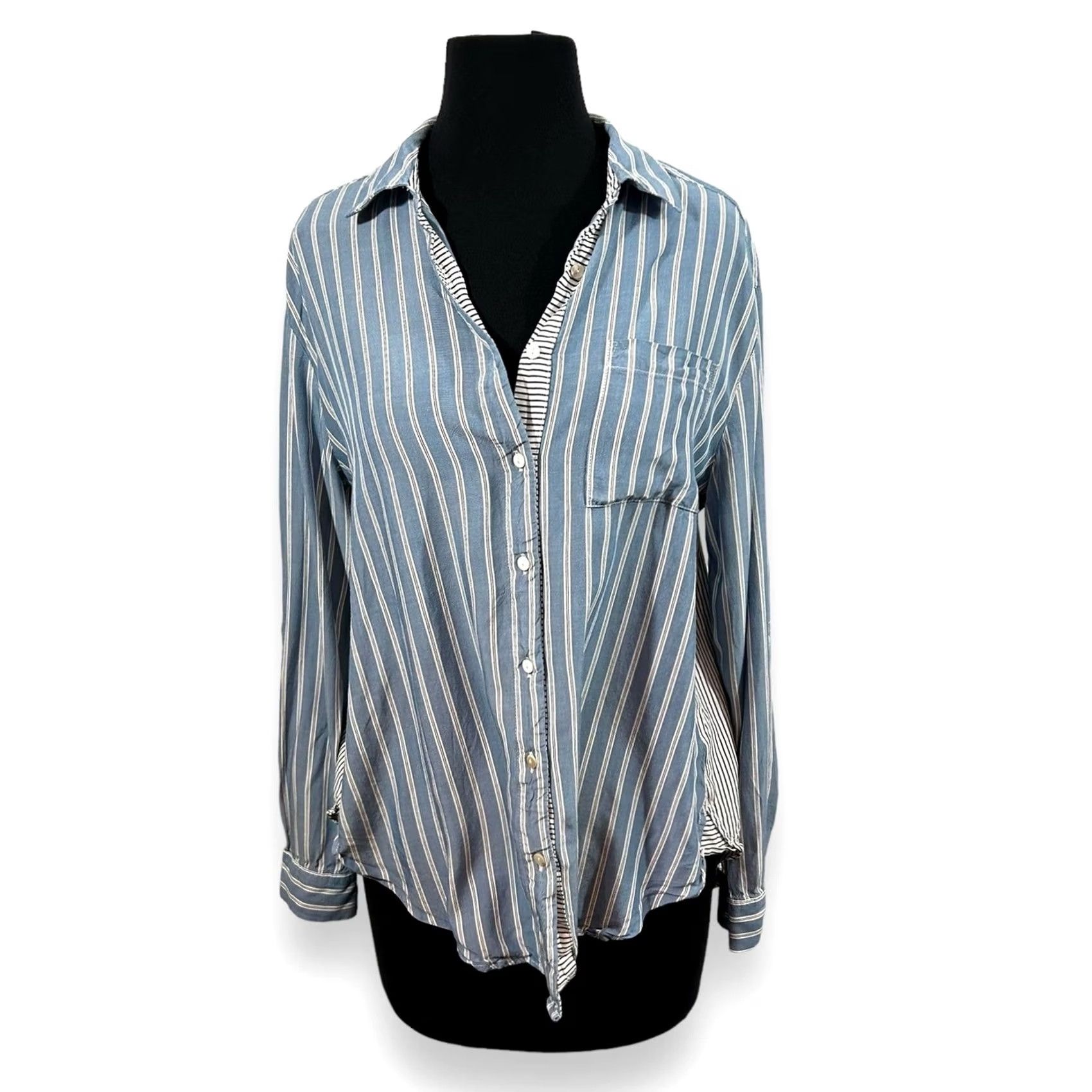 Vintage Jane + Delancey Button-Down Shirt Womens Small Blue Striped Roll Tab Sleeve Casual Button Up 2020s Womens Short List? Size S / US 4 / IT 40 - 2 Thumbnail