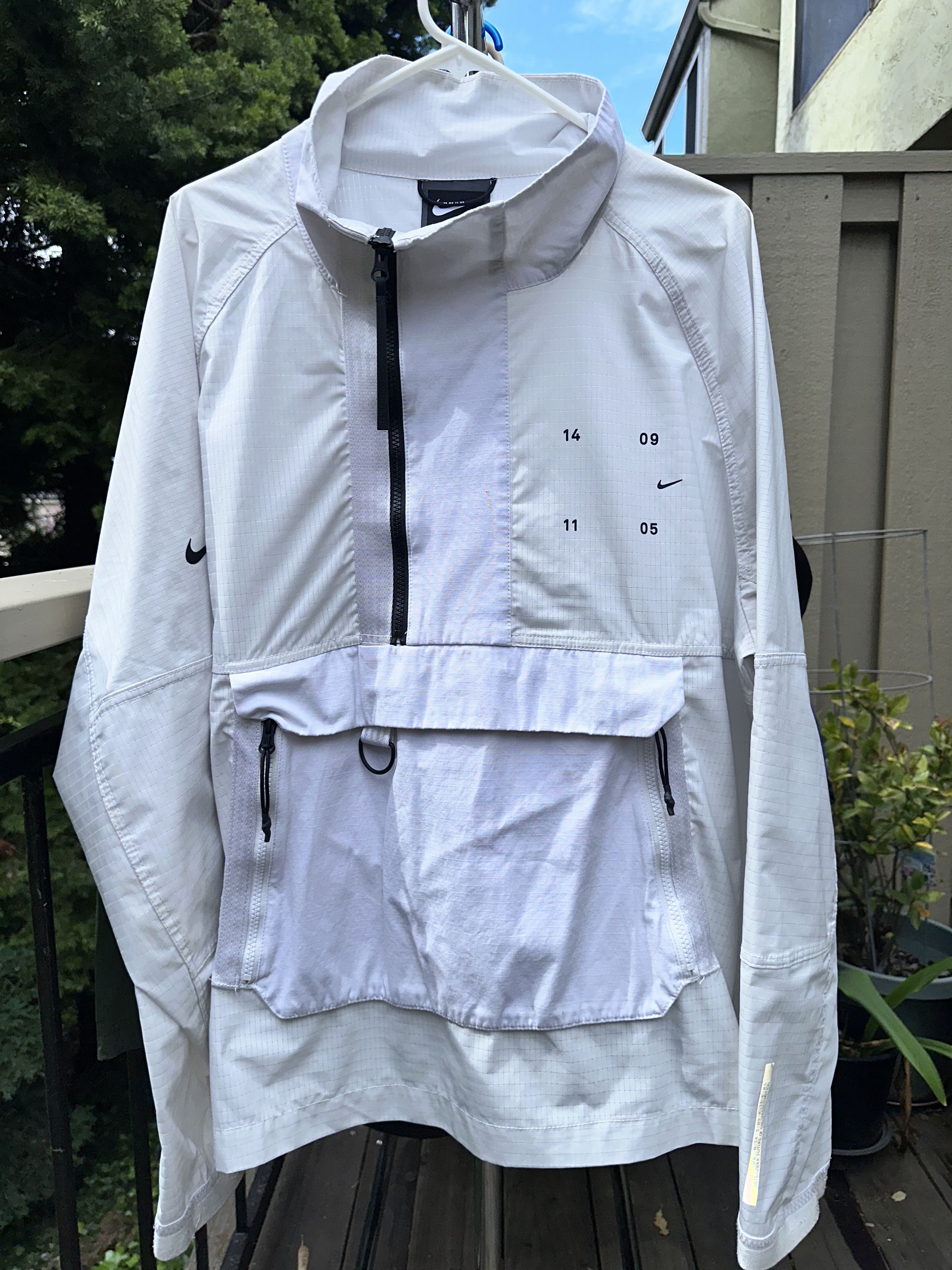 Nike Nike Tech Pack Reflective Windbreaker Asymmetric Anorak Size US XL / EU 56 / 4 - 2 Thumbnail
