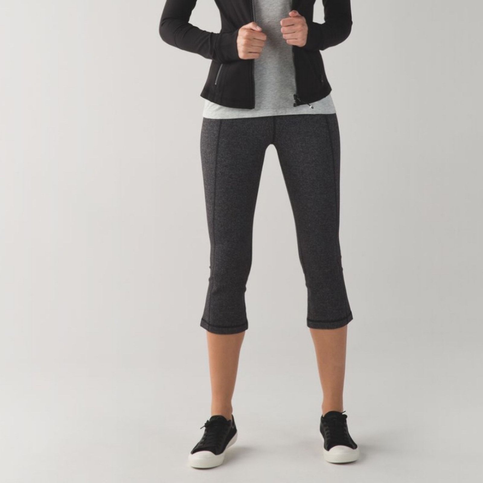 Lululemon Lululemon Gather & Crow Crop Gray Herringbone Leggings 2 Size 24" / US 00 / IT 34 - 1 Thumbnail