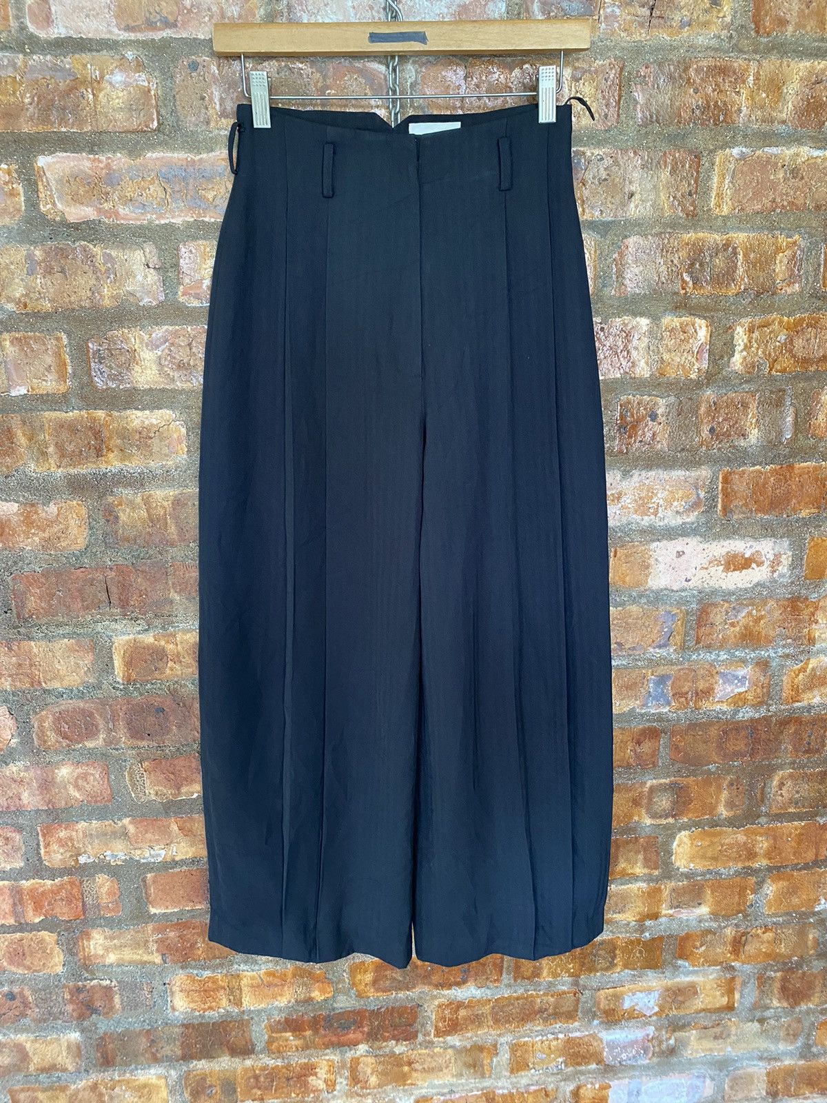 Norma Kamali 1990s Norma Kamali Balloon wide leg wool pants Size 26" / US 2 / IT 38 - 2 Thumbnail