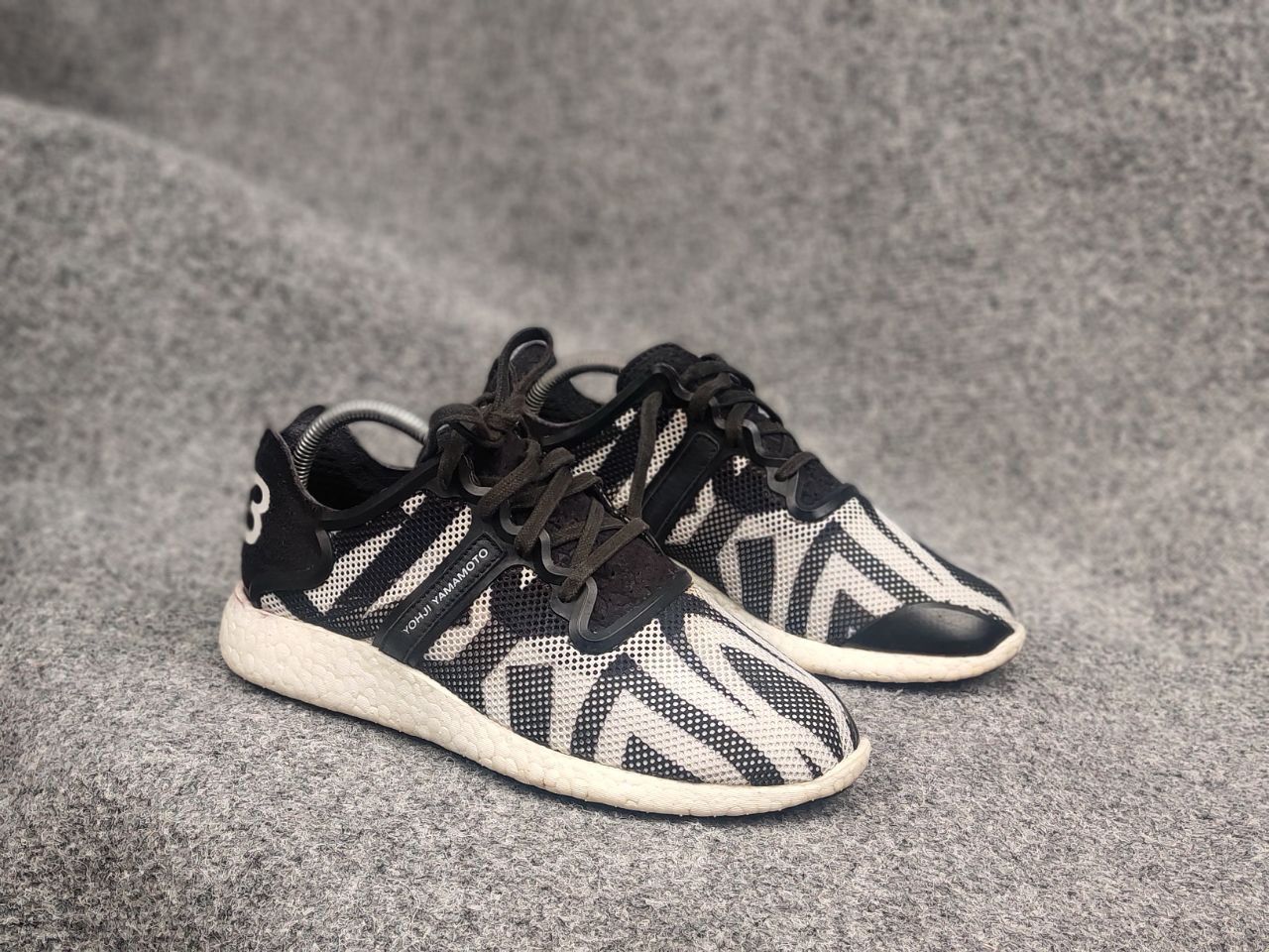 Yohji Yamamoto Yohji Yamamoto Adidas Y-3 Boost Japan Pattern Mesh sneakers Size US 7 / EU 40 - 5 Thumbnail