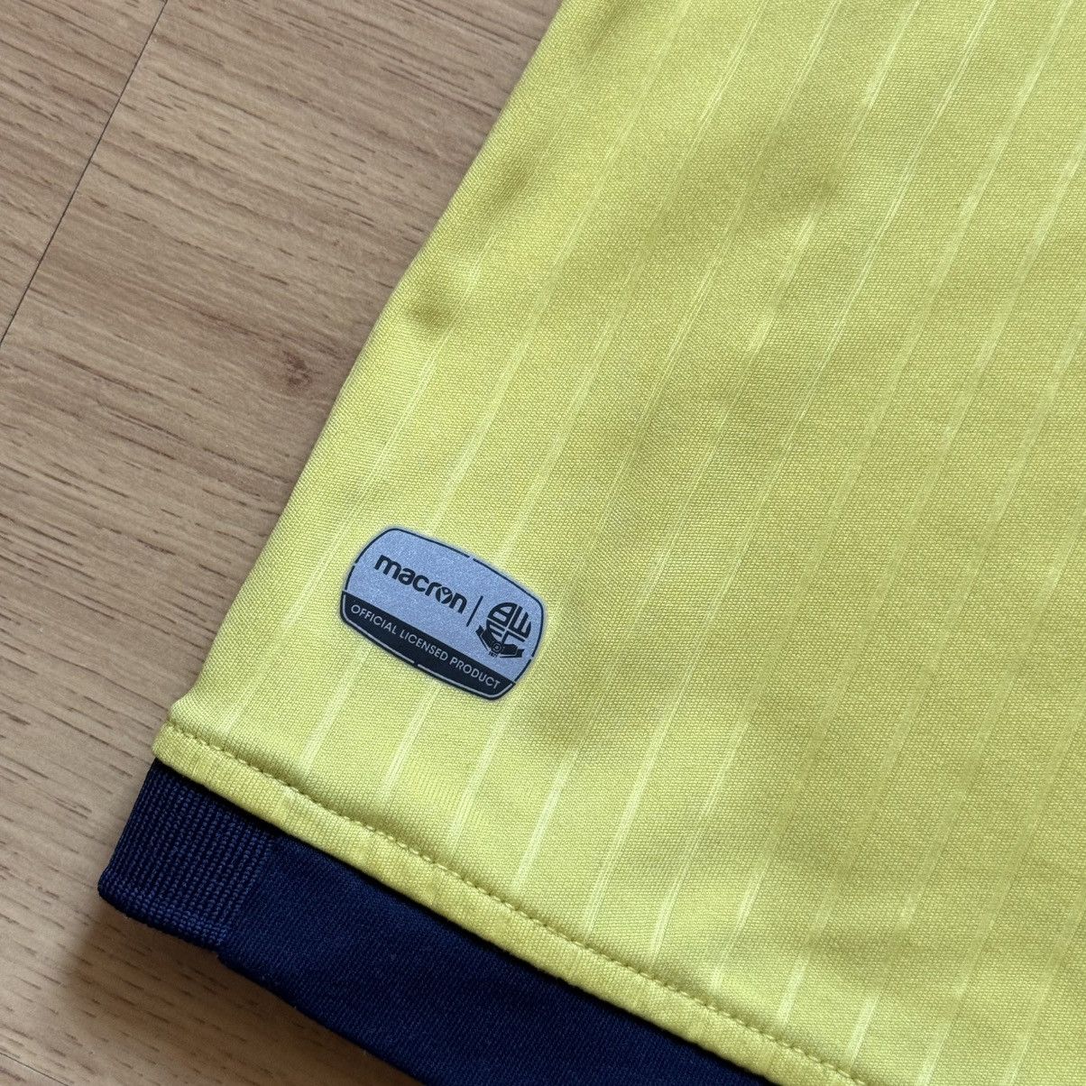 Macron Bolton Wanderers 2022/2023 Third Football Shirt Size US XL / EU 56 / 4 - 2 Thumbnail